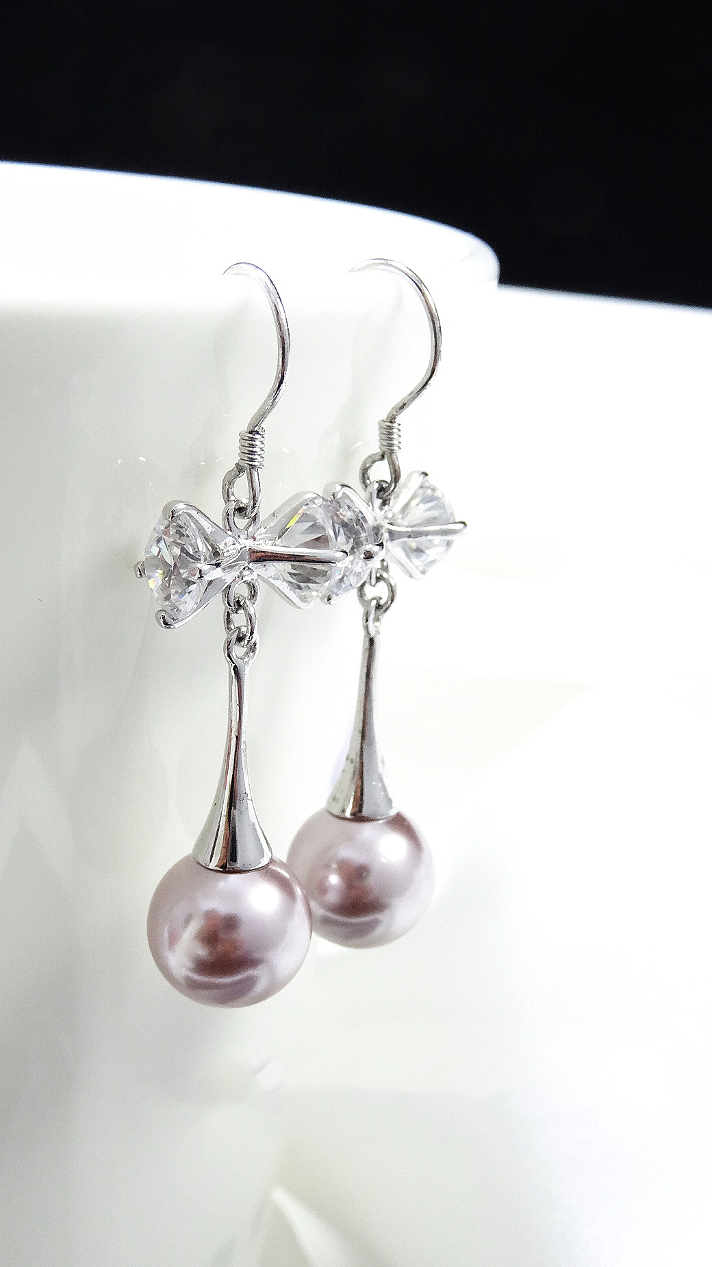 ต่างหูมุกแท้สีชมพู มุกเม็ดใหญ่ขนาด 10 mm.สวยหวาน ตัวเรือนเงินแท้ ชุบทองคำขาว ฝีมือประณีต จัดส่งรวดเร็ว