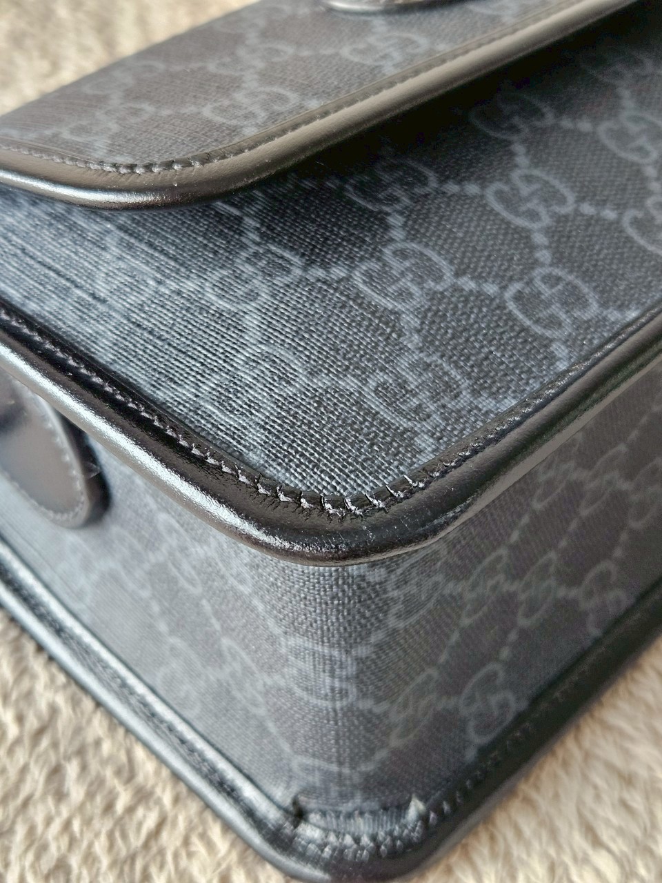 Gucci 674164 Messenger Bag With Interlocking G