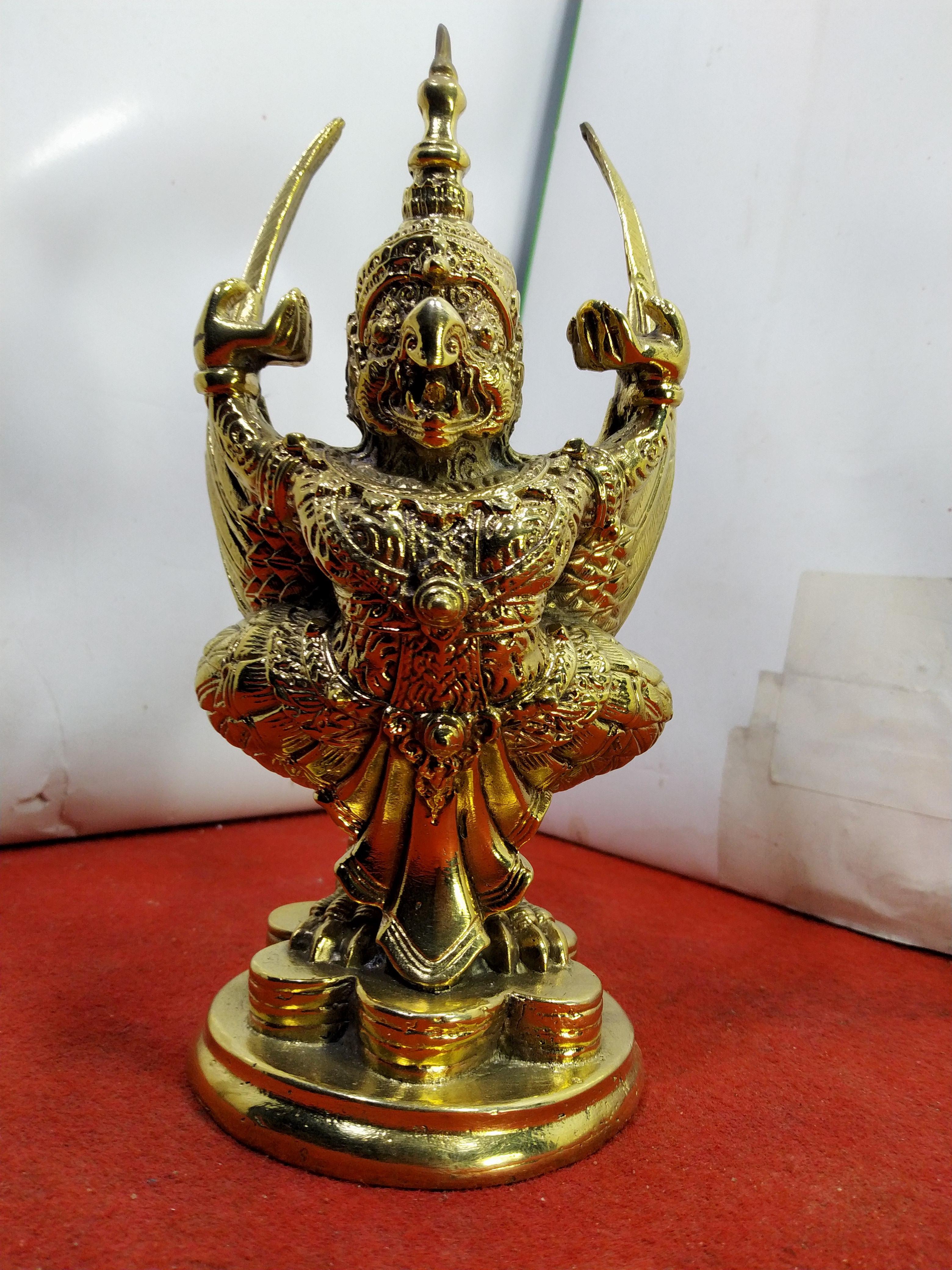 พญาครุฑ แม่ไก่ ขนาด ฐาน 3 นิ้ว สูง 7.5 นิ้ว เนื้อโลหะสำริดทองเหลือง