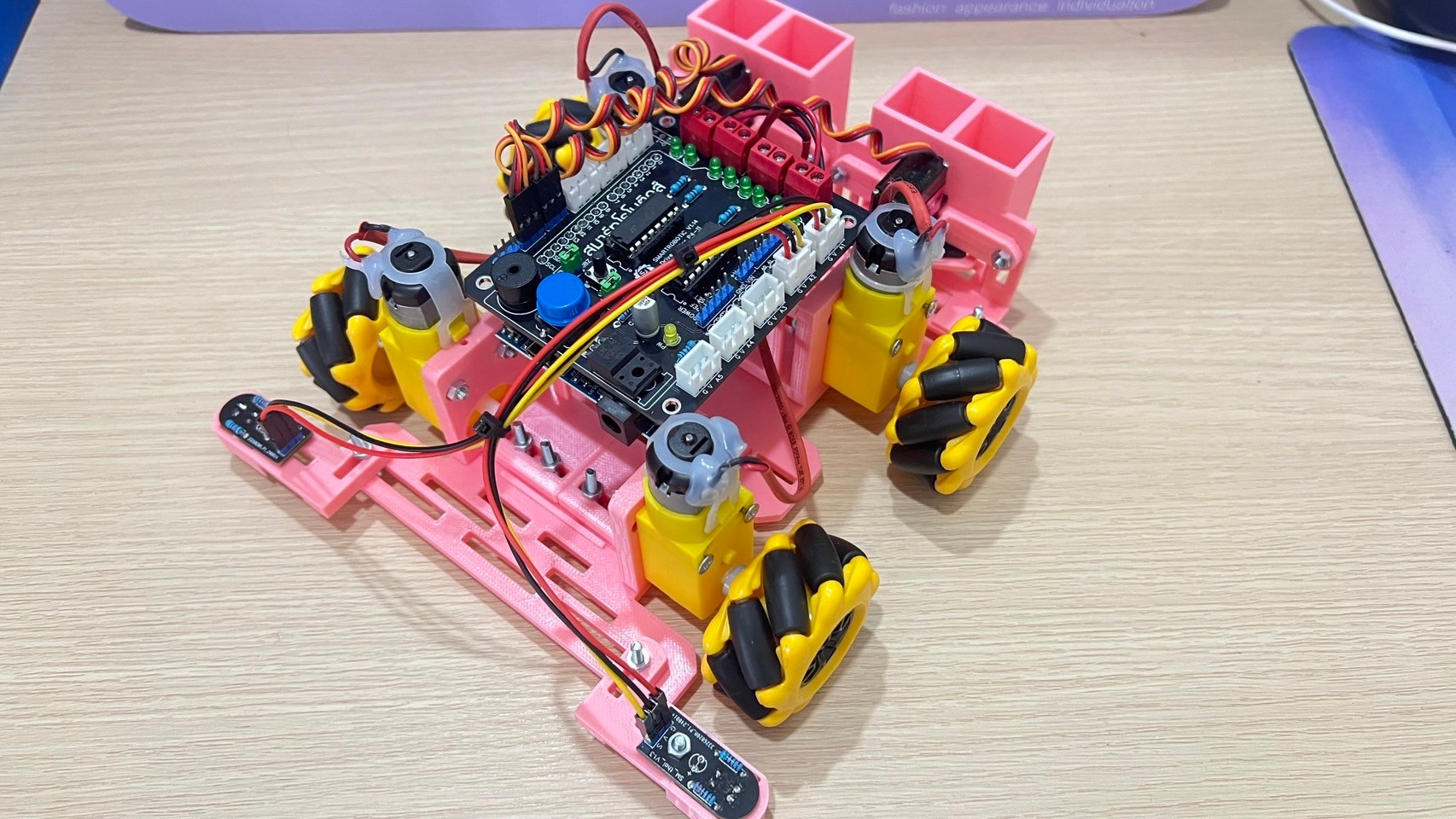 หุ่นยนต์ระดับสูง พร้อมบอร์ดขับหุ่นยนต์ SMR V1.10