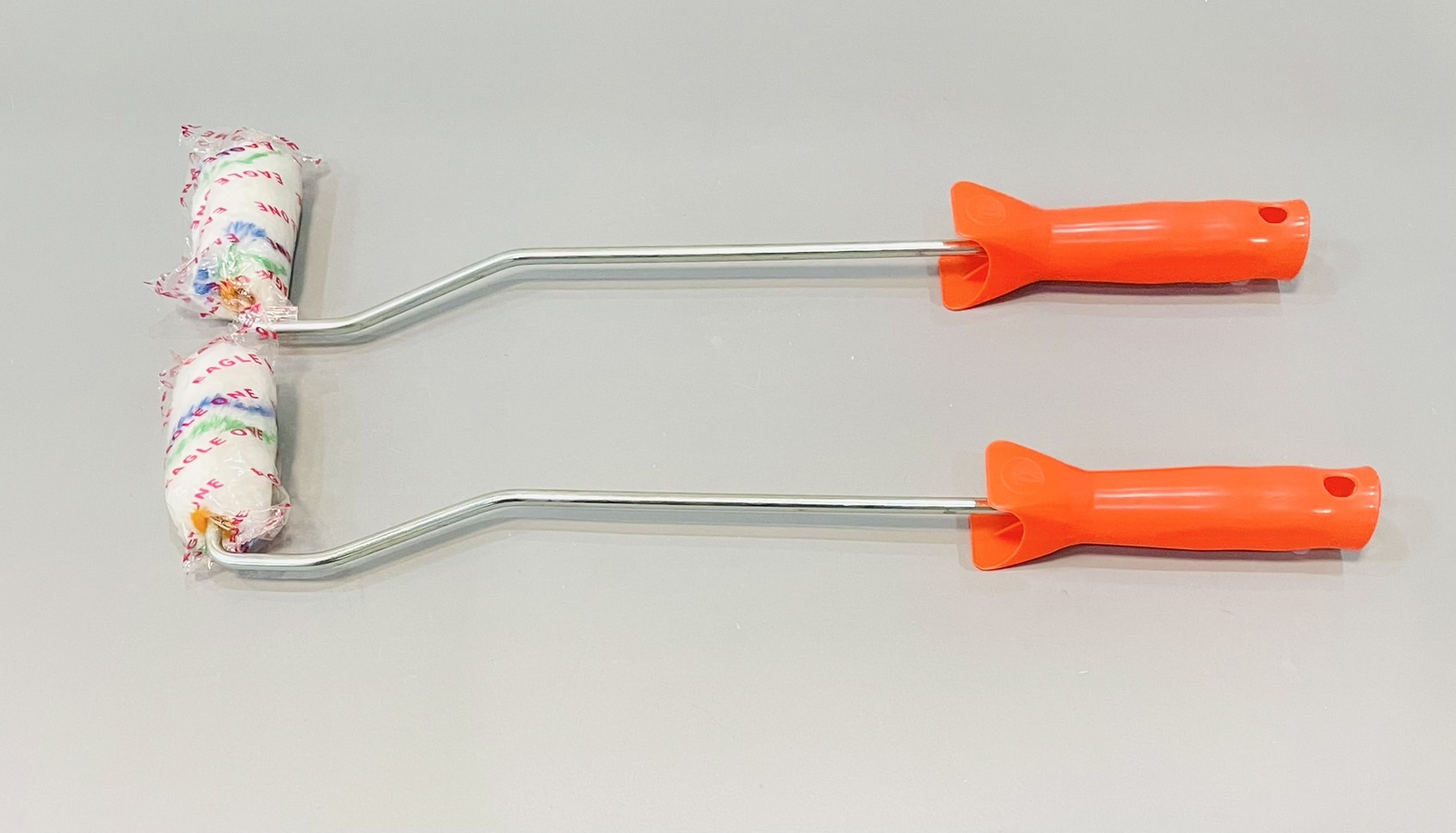 ลูกกลิ้งทาสี 2.5"แกน1" ยาว 16"