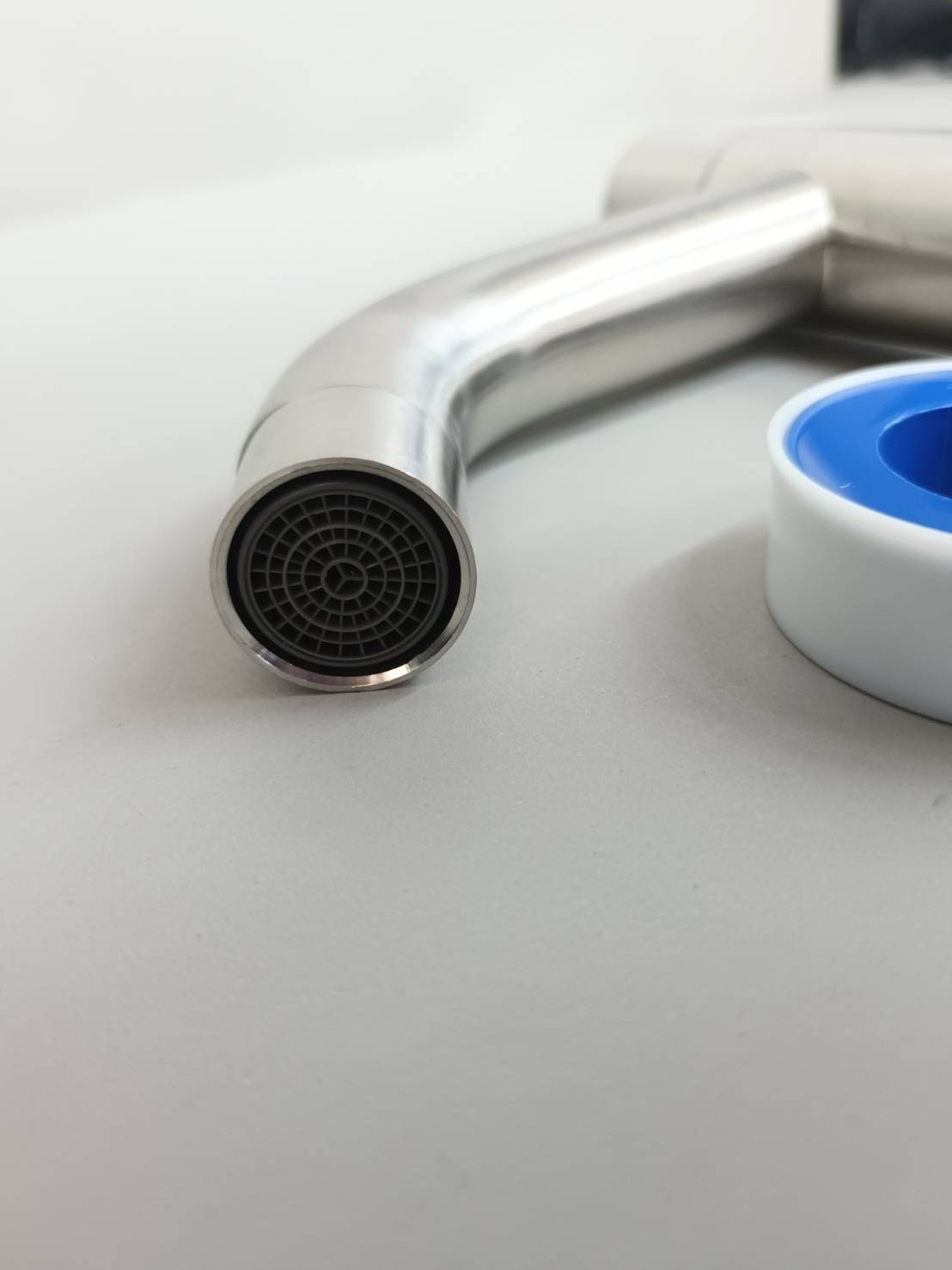 ก๊อกอัดแผง อ่างสูงก้านกลม R07SS-PK