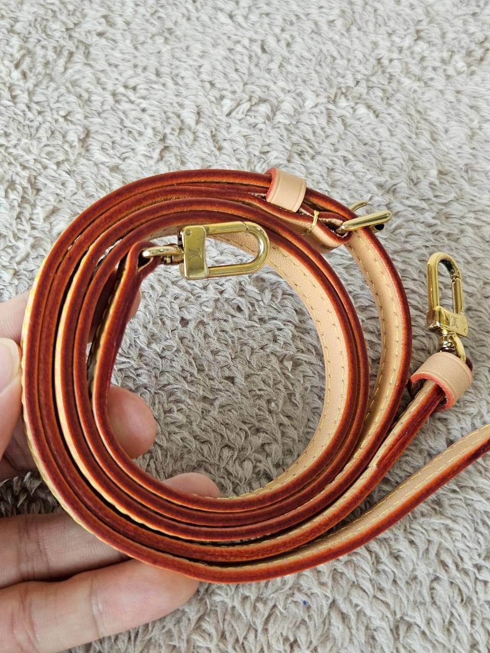 LV Strap คาวไฮ