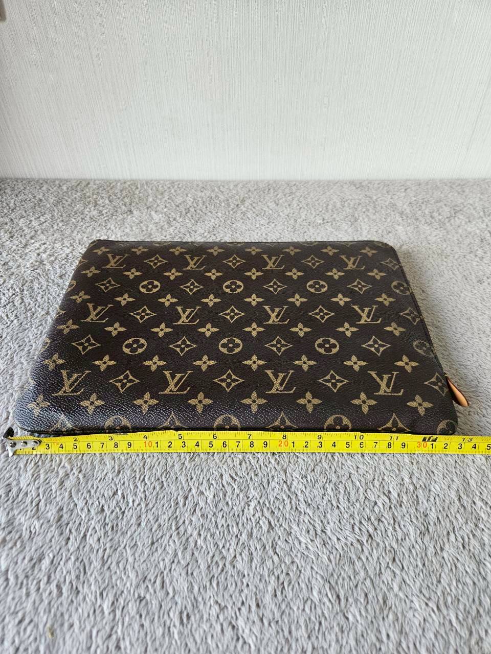 LV m44499 Etui Voyage MM Pouch microchip