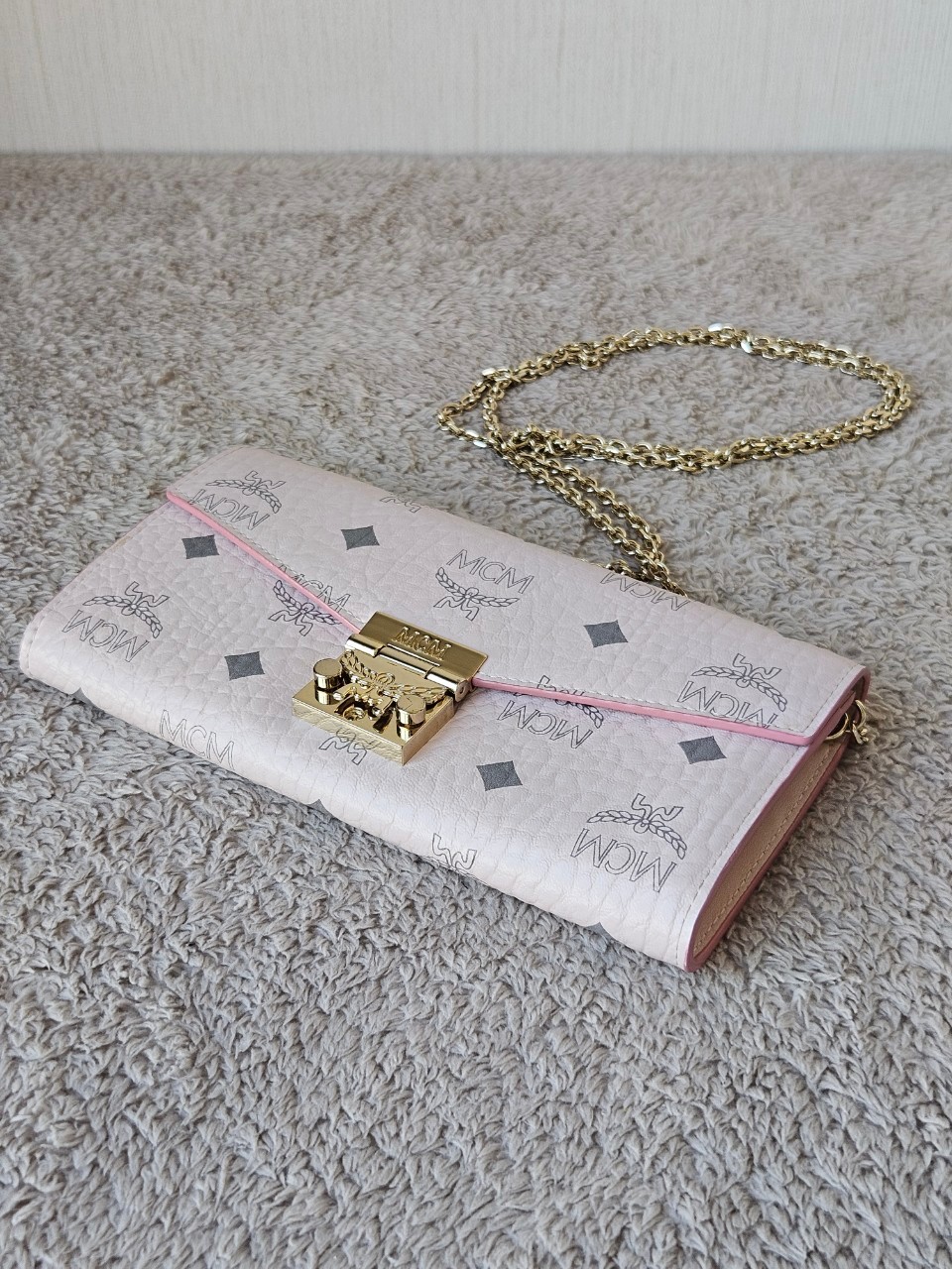 MCM Tracy Crossbody Wallet Pink