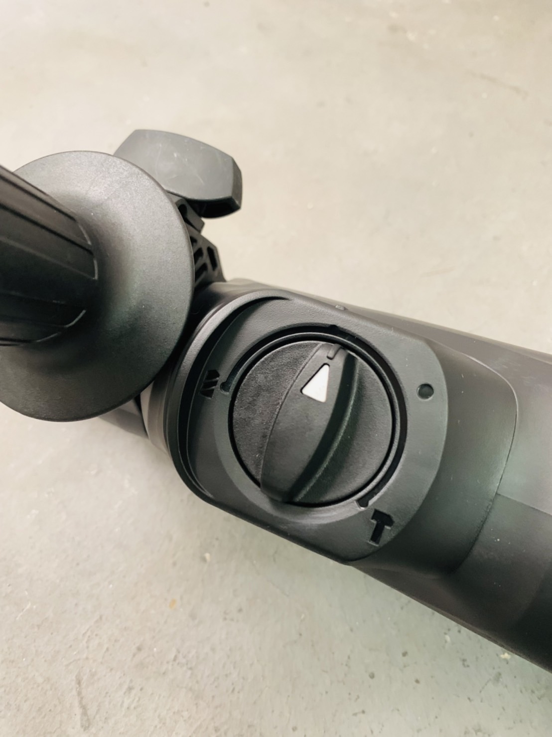 สว่านโรตารี่ 3ระบบ Makita M8701B-26