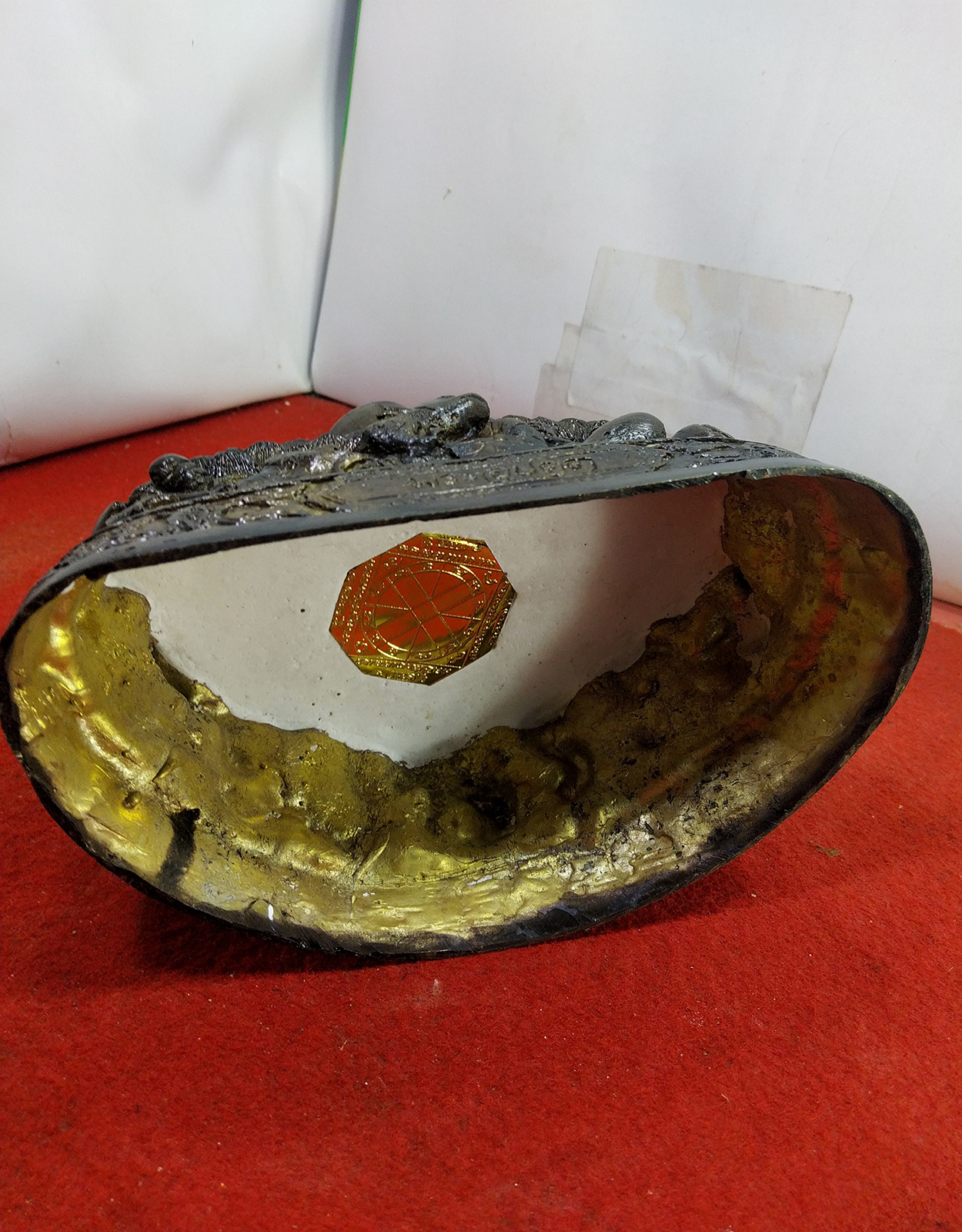 พระอุปคุต ปางจกบาตรหยุดตะวัน ฐาน 6 นิ้ว ด้านหลังลายมังกร