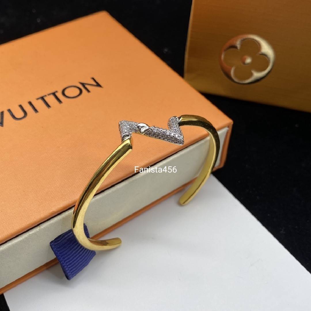 กำไล LV ข้อมือ lv งาน hiend