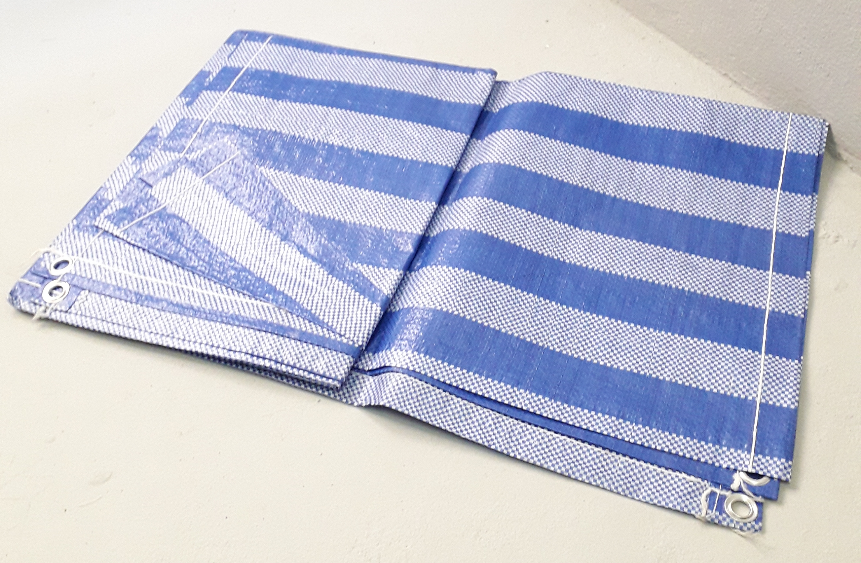 ผ้าฟางสำเร็จรูป