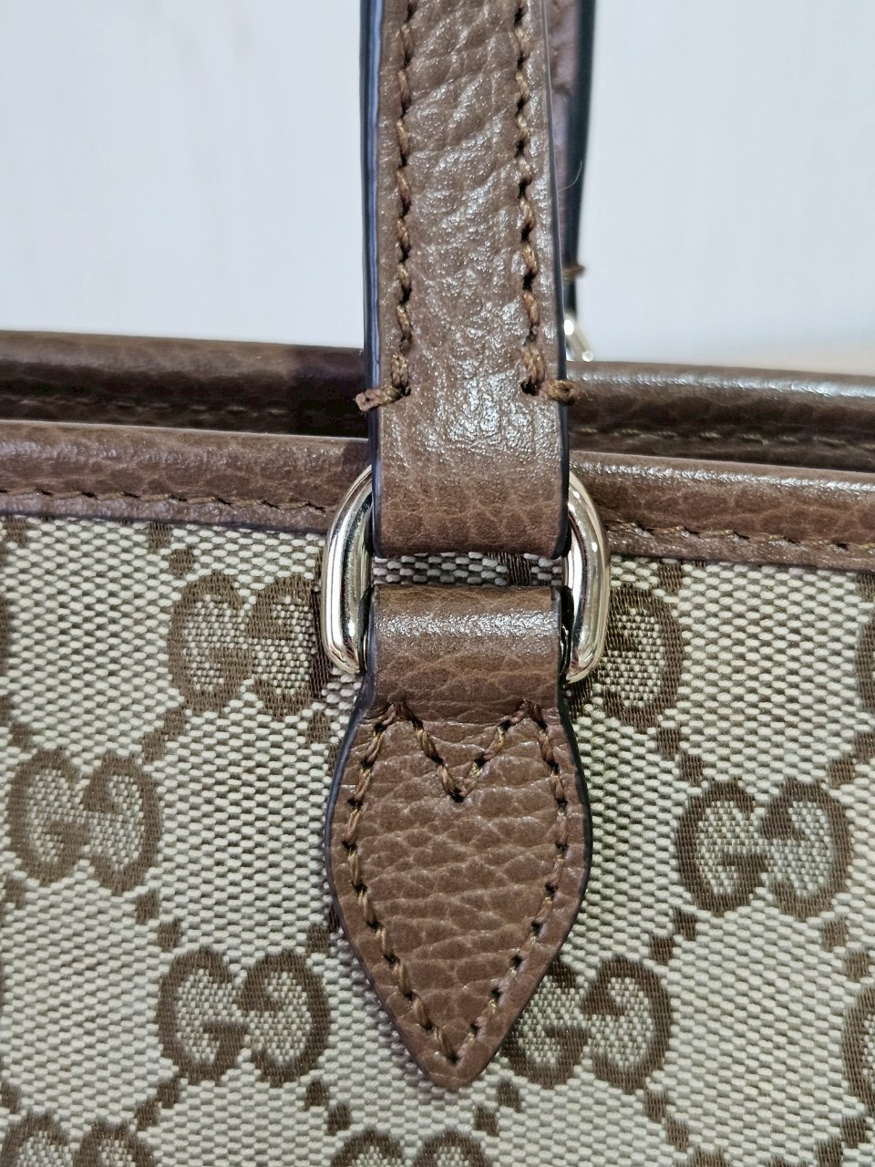 Gucci Bree Tote สีน้ำตาล