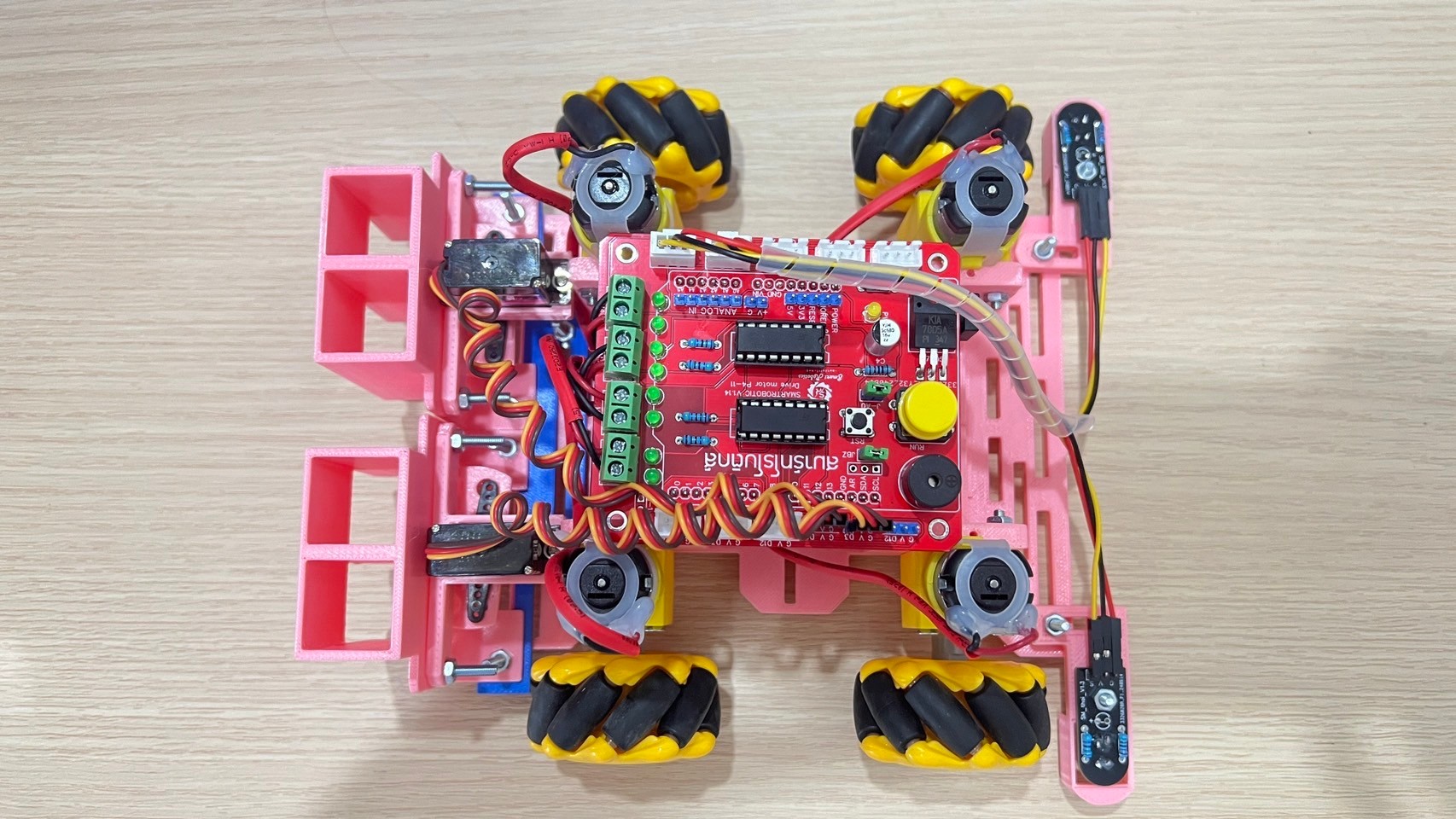 หุ่นยนต์ระดับสูง พร้อมบอร์ดขับหุ่นยนต์ SMR V1.10