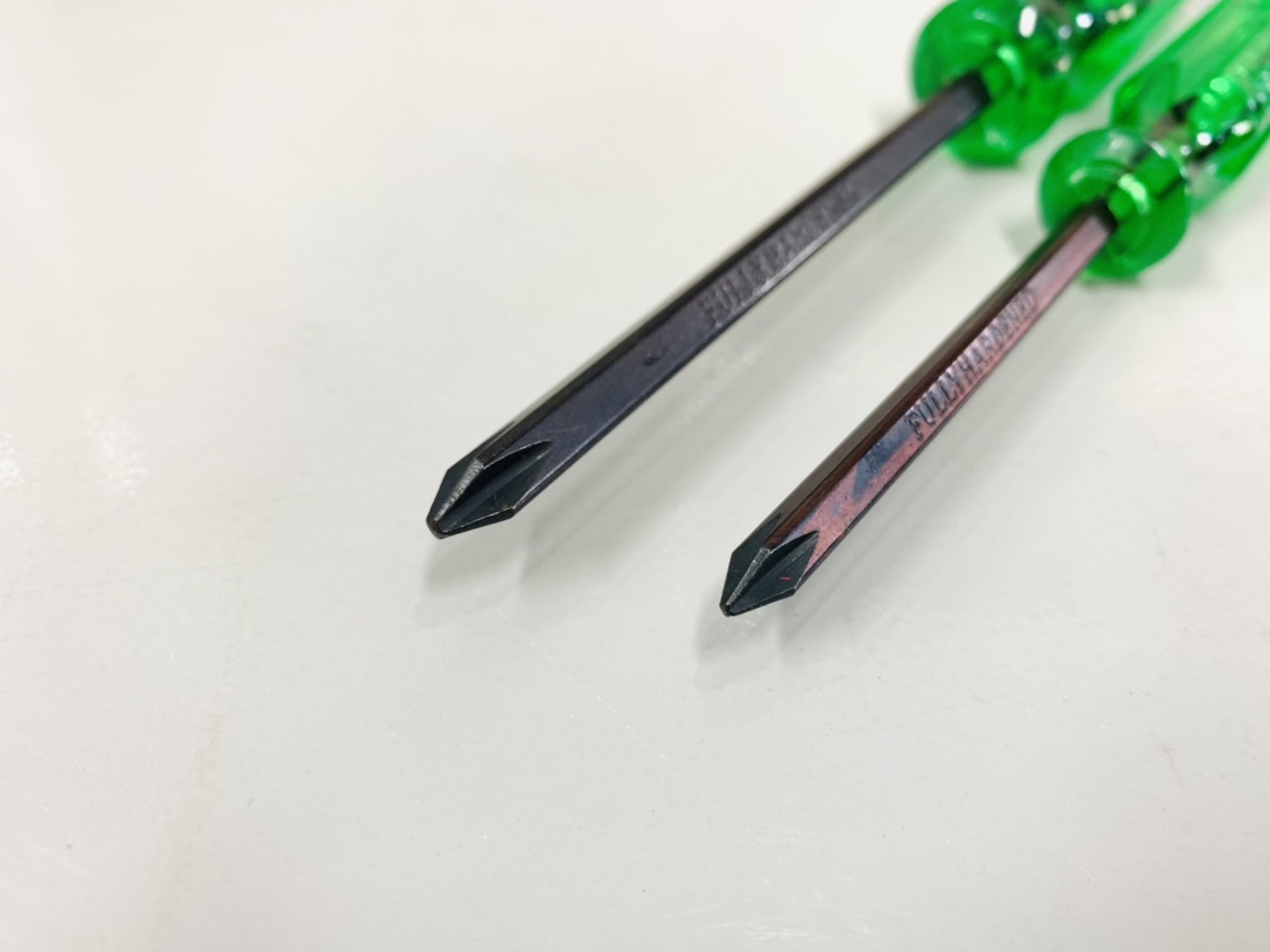 ไขควงทะลุ ตราหัวนก ( + )