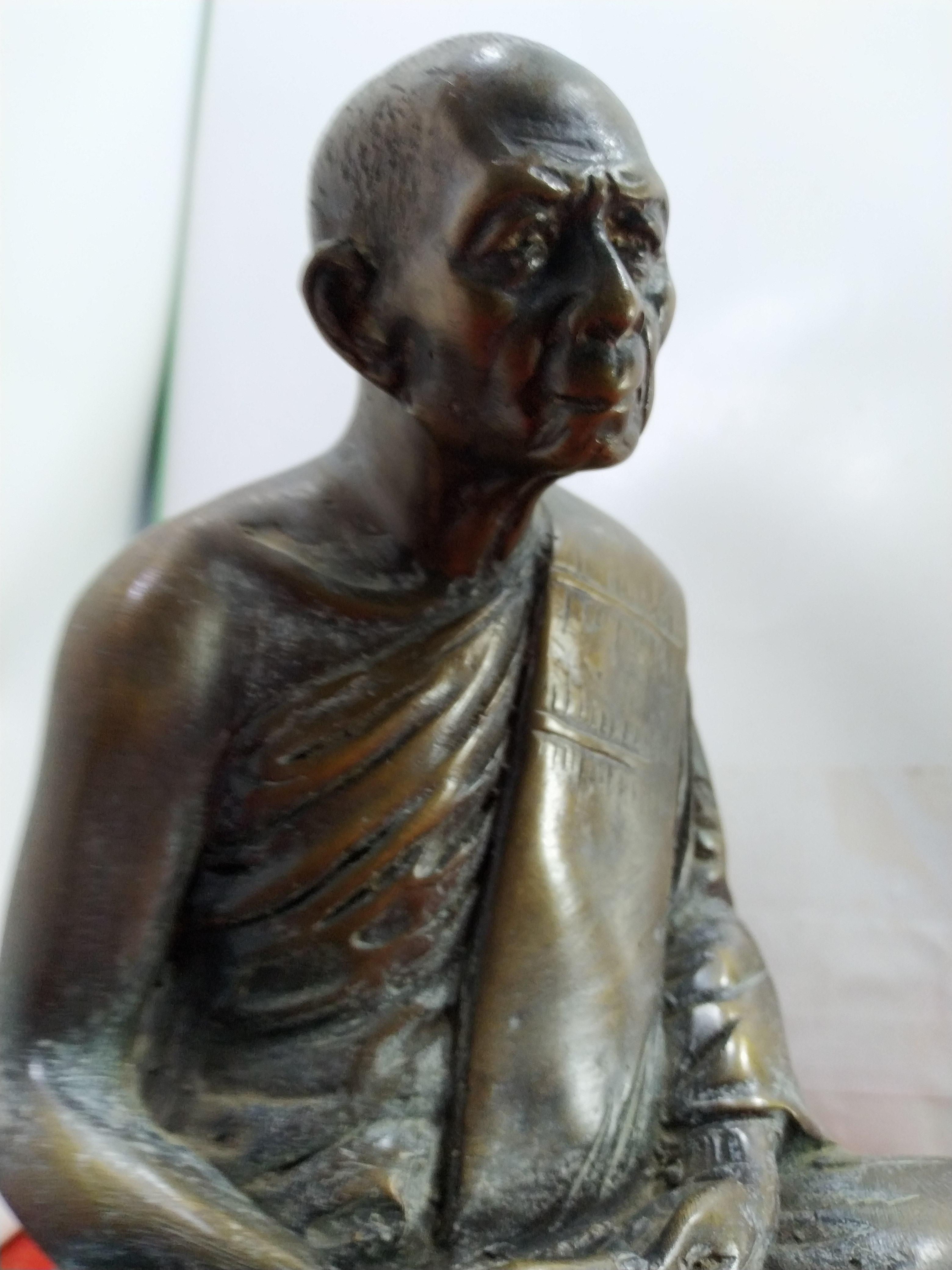 หลวงปู่ทิม อิสริโก วัดละหารไร่ จ.ระยอง หน้าตัก 5 นิ้ว