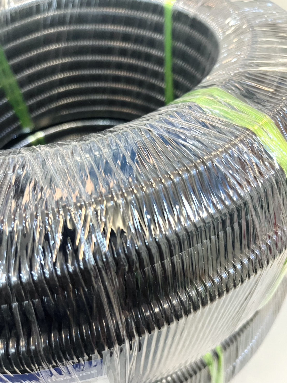 ท่อลูกฟูกสีดำ นาโน