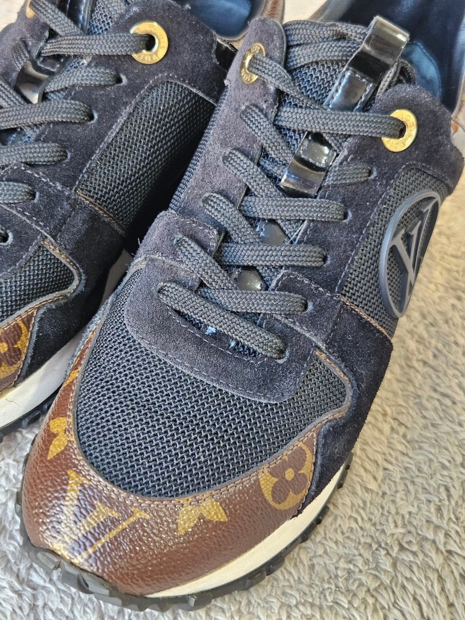 LV Run away Trainers Mono