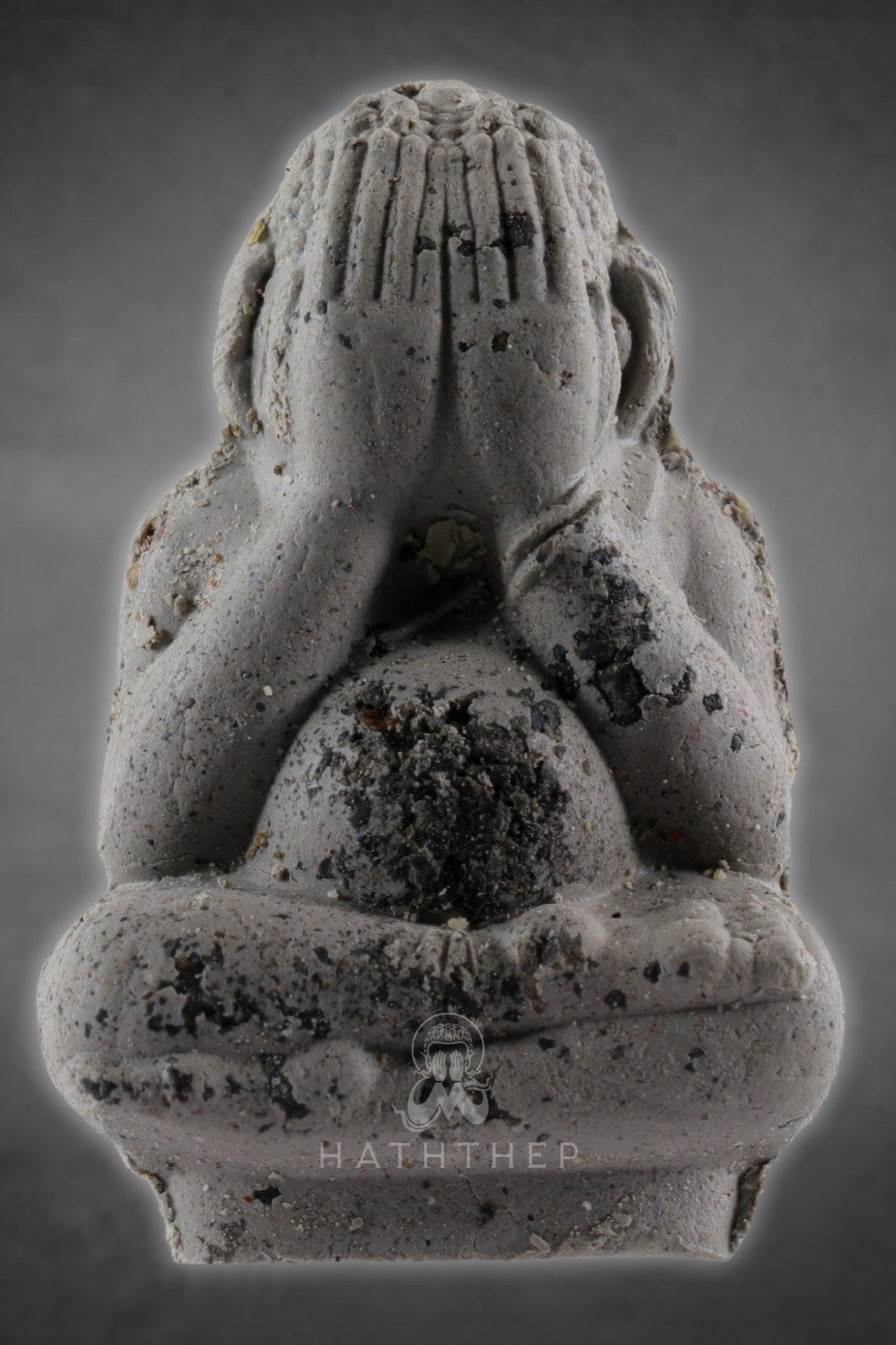 ปิตตารุ่นเหนือบารมี เนื้อผงธูปกัมมัฏฐาน หลังยันต์นะ พิมพ์เล็ก