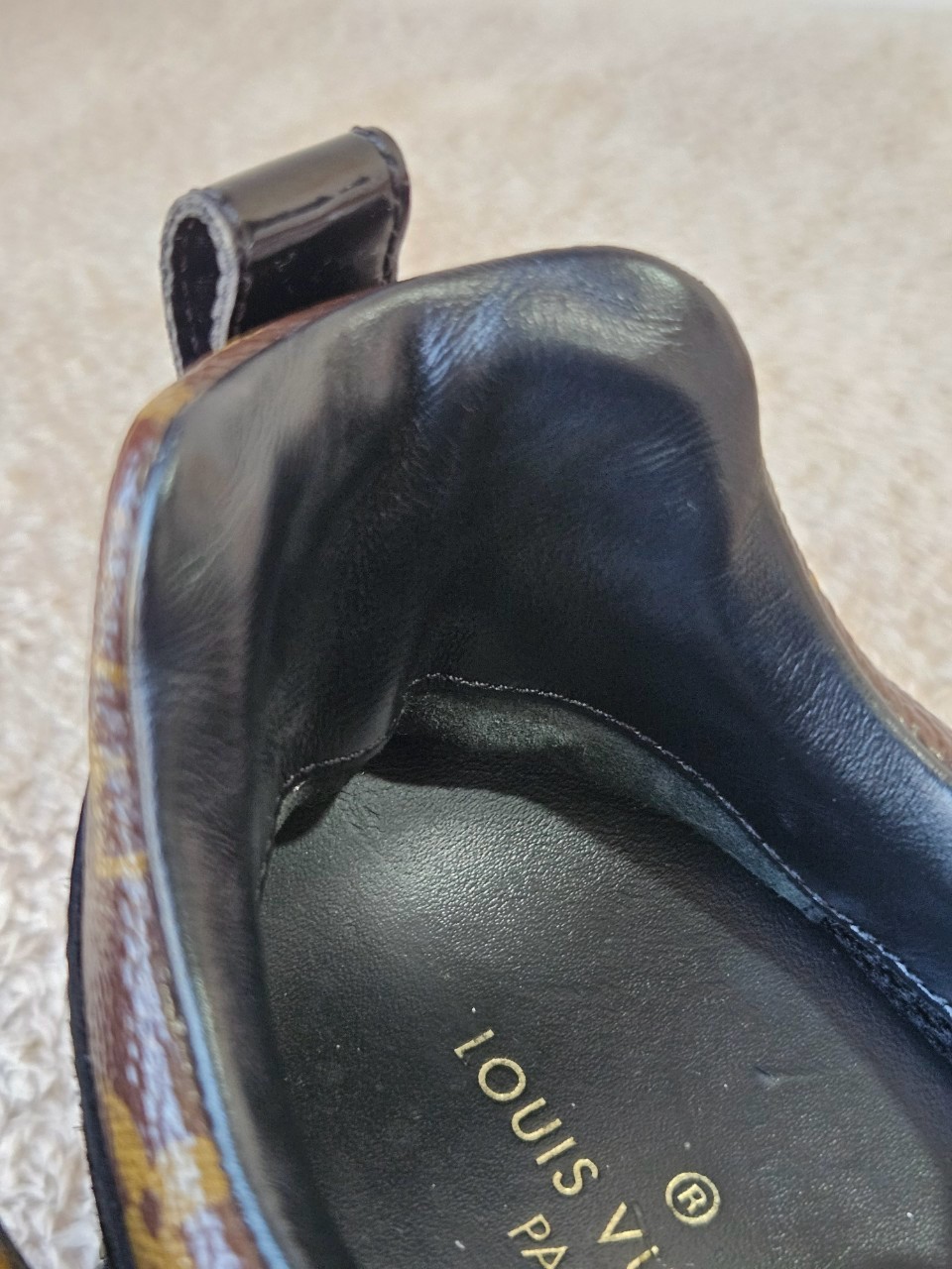 LV Run away Trainers Mono