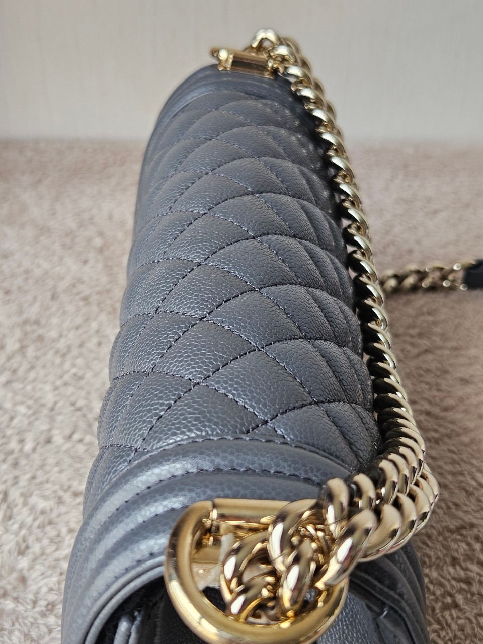 Chanel Boy 10 Cavier SHW สีเทา Microchip