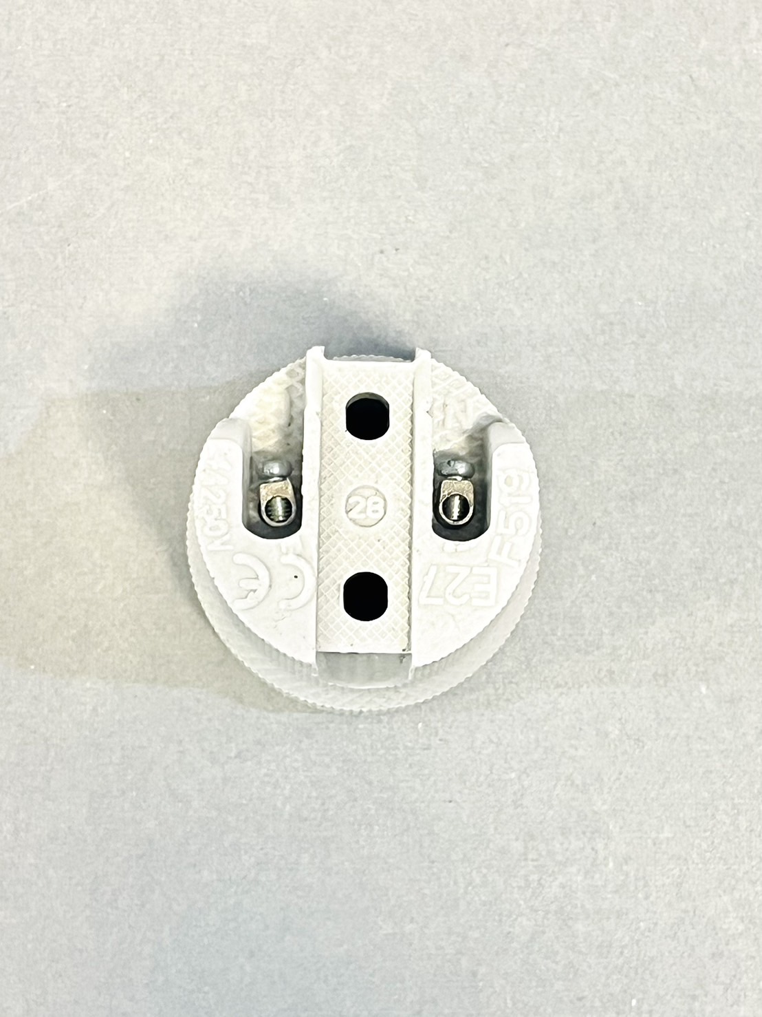 ขั้วเกลียวกระเบื้อง E27