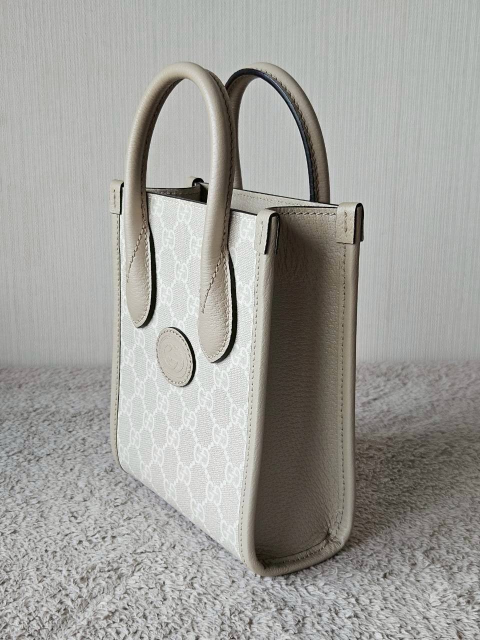 Gucci Mini Tote Interlocking Beige