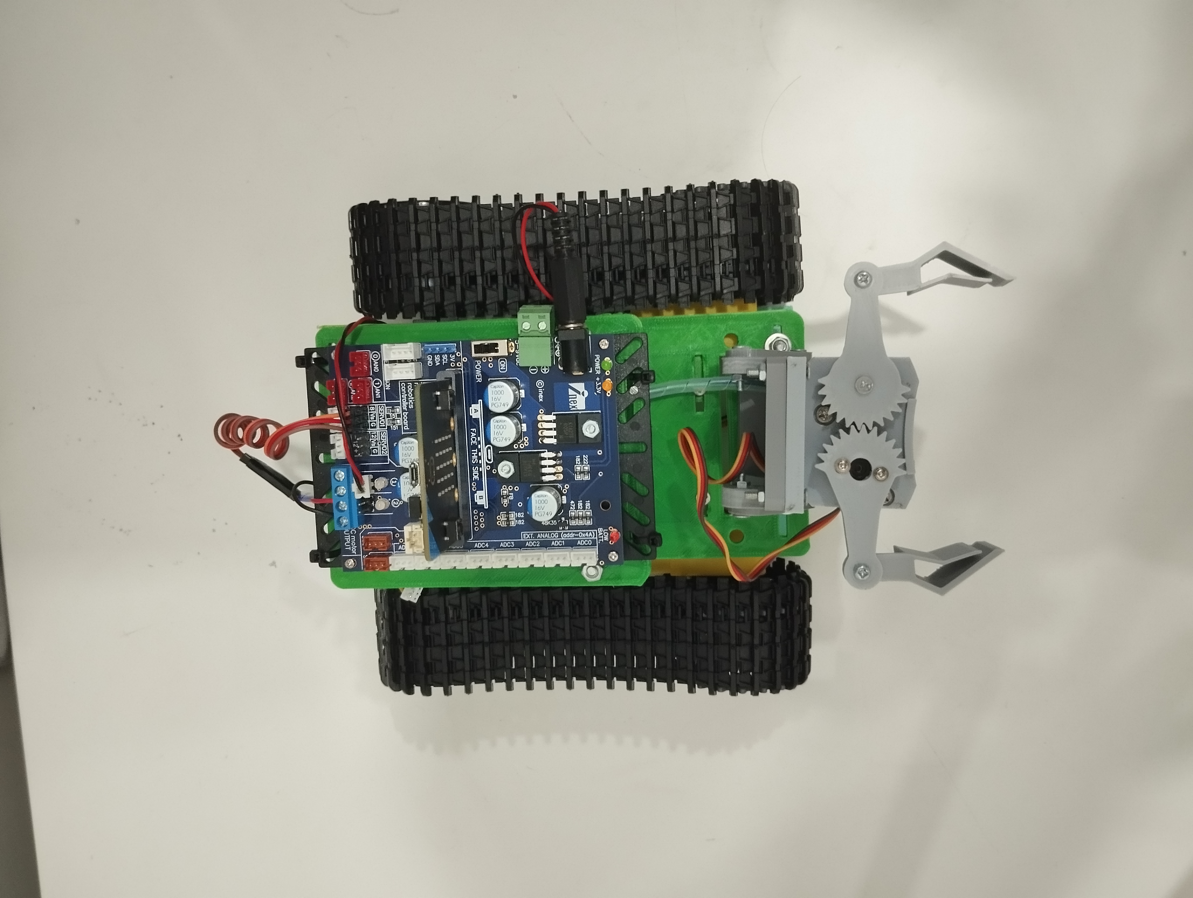หุ่นยนต์เดินตามเส้นไมโครบิต 2024