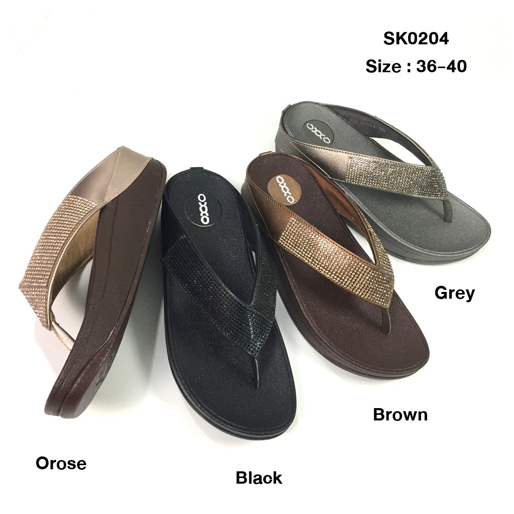รองเท้าเพื่อสุขภาพ ขนาดปกติ รองเท้าแตะคีบสไตล์fitflop ประดับด้วยอะไหล่เพชรเรียบหรู SK0204