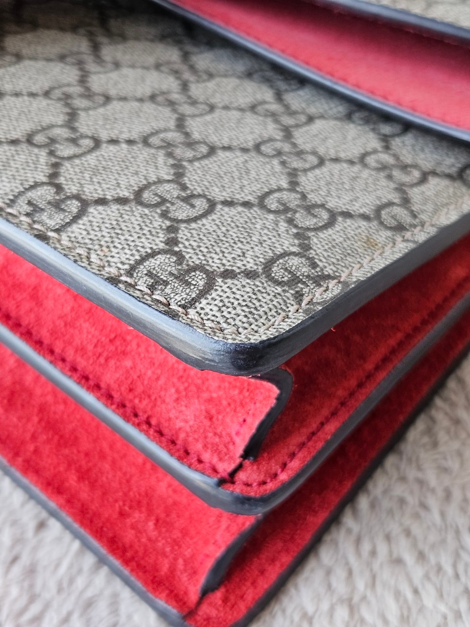 Gucci Dionysus Small ปีกแดง