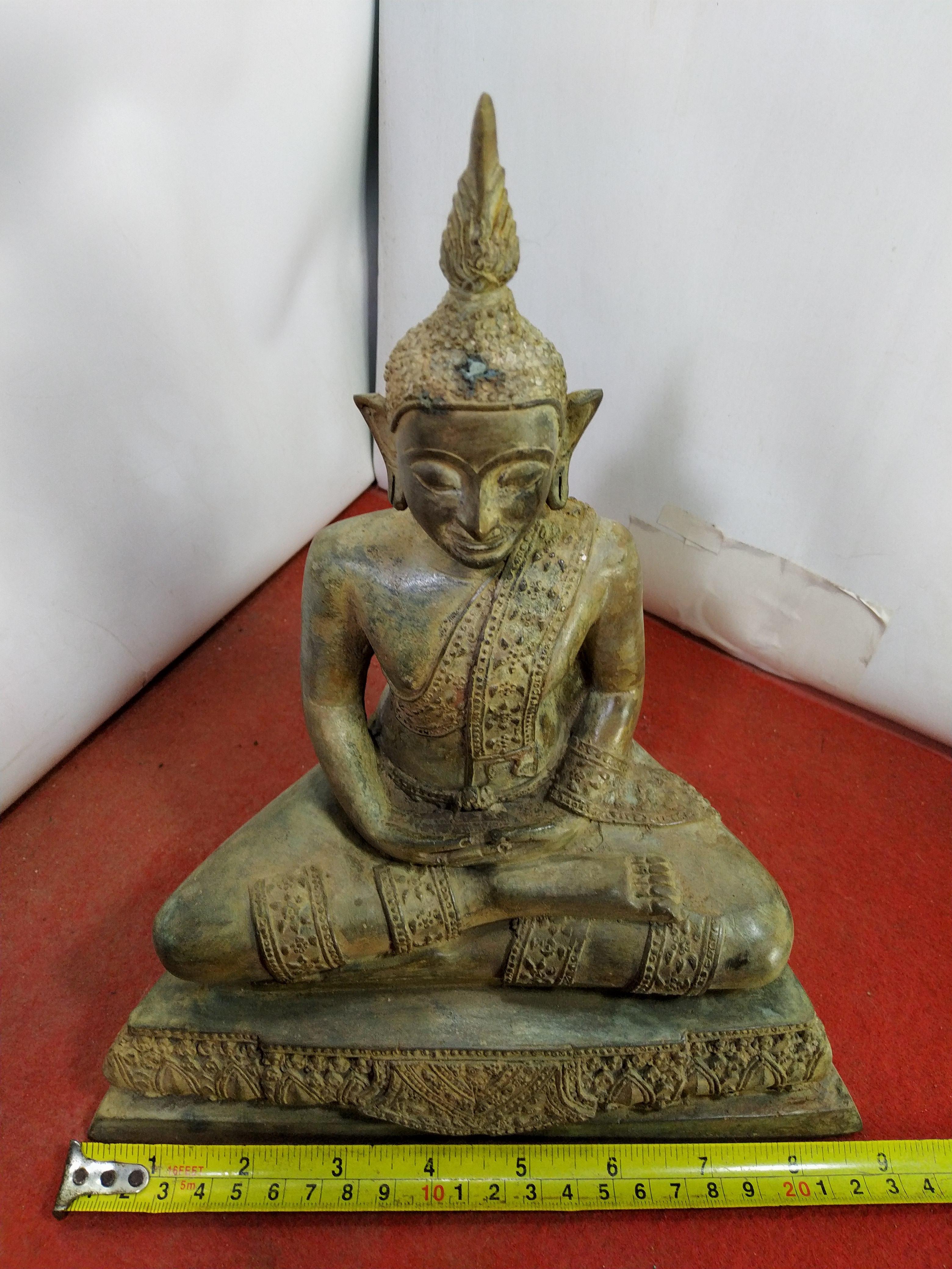 พระเชียงรุ้ง ทรงเครื่อง ปางสมาธิ หน้าตัก 7 นิ้ว เนื้อสำริดสภาพเก่า