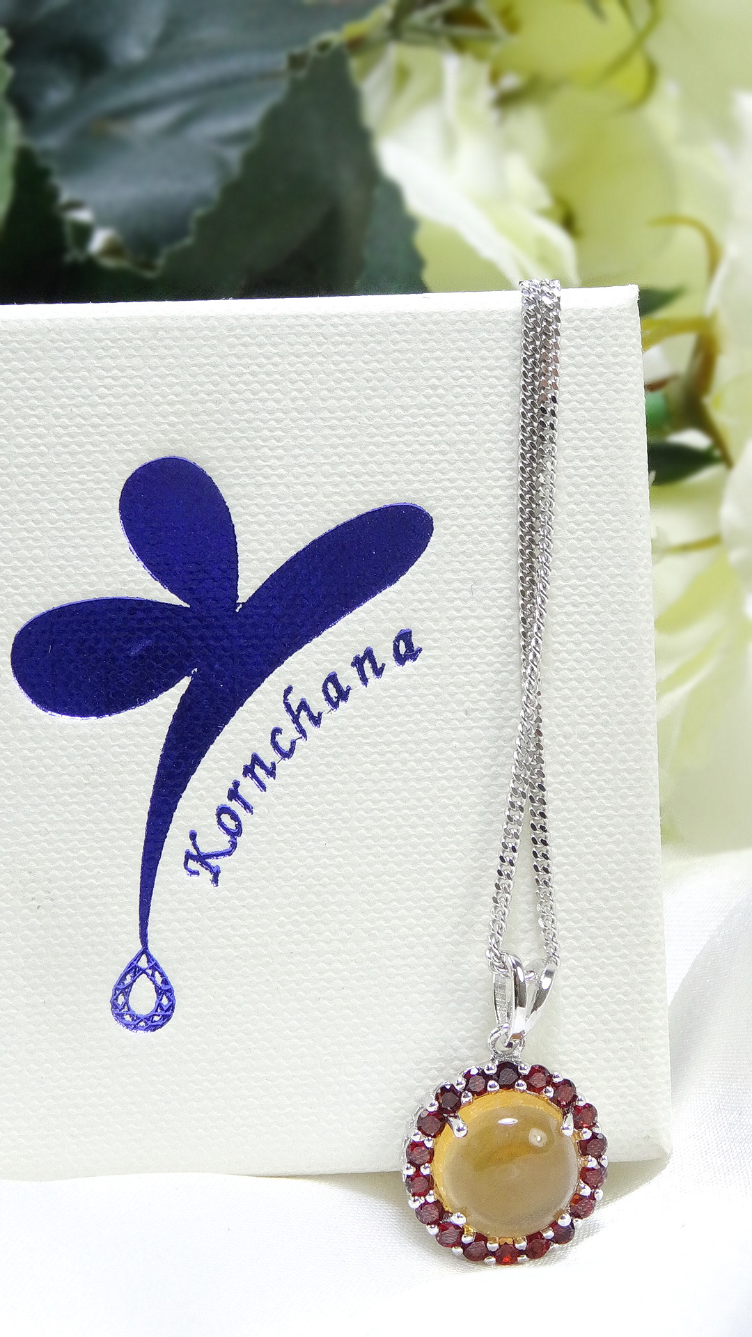 สร้อยพร้อมจี้พลอยแท้ พลอยซิทรินสีเหลืองล้อมพลอยสีน้ำตาลแดง พลอยสีเหลืองสำหรับคนเกิดวันจันทร์ อัญมณีประจำวันวันจันทร์ พร้อมสร้อยเงินแท้