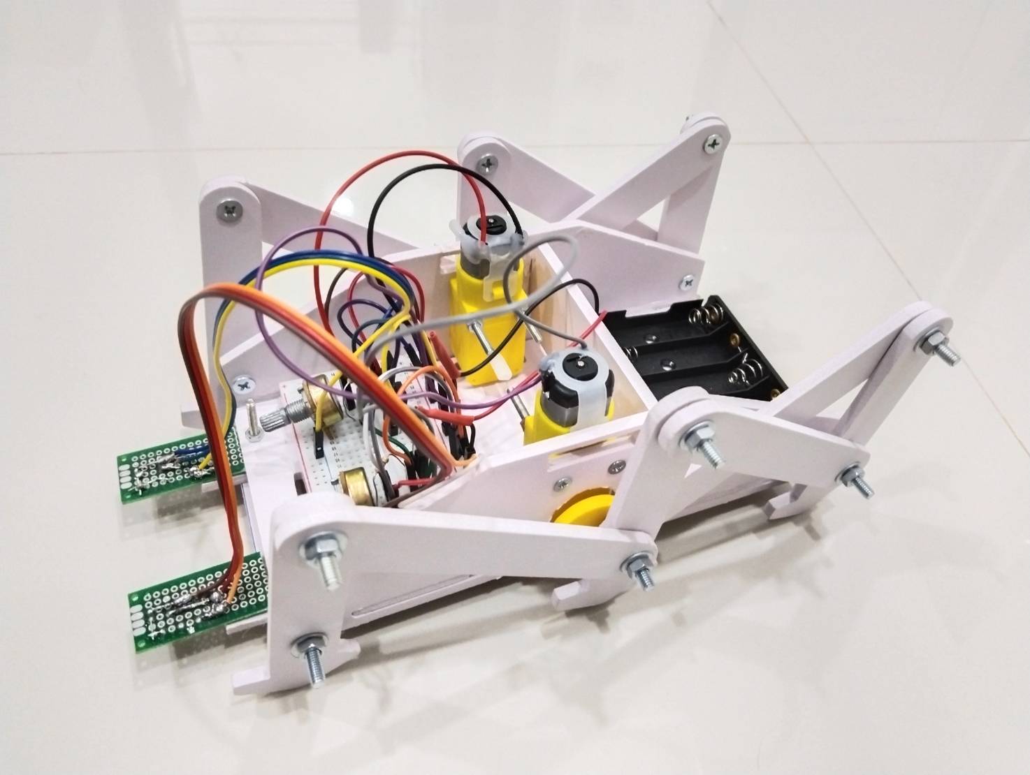 แผ่นพลาสวูดหุ่นยนต์ขาเดินแบบ 6ขา รุ่น V3 Ex