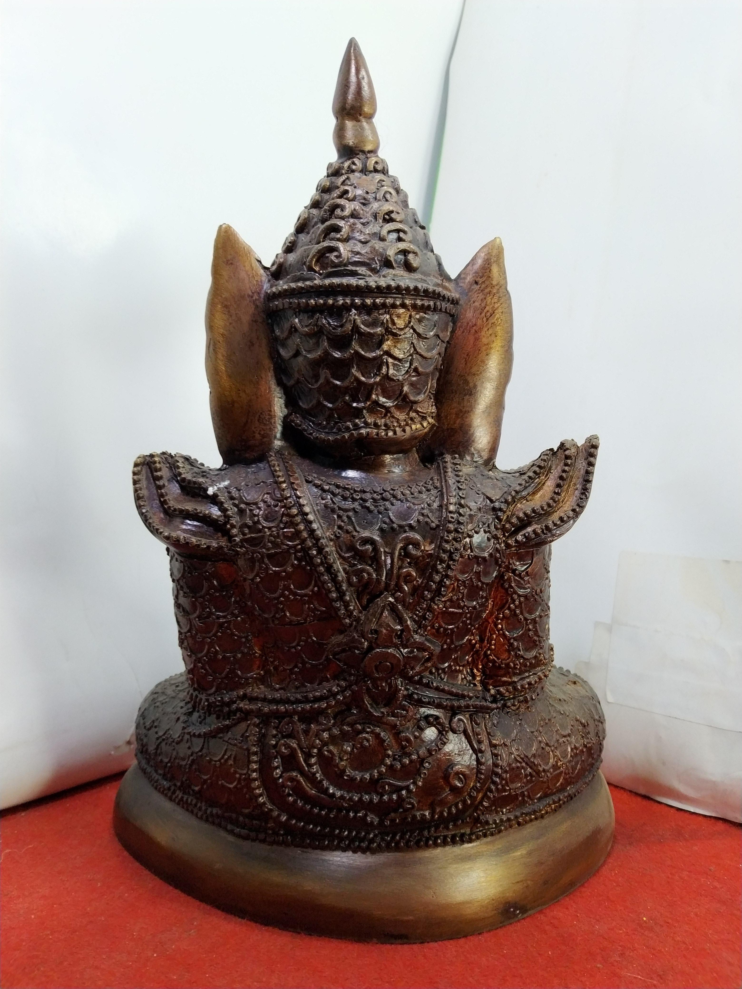พระมหามัยมุนี หรือ มะฮาเมียะมุนิ พระพุทธรูปทรงเครื่องกษัตริย์ แห่งเมืองมัณฑะเลย์