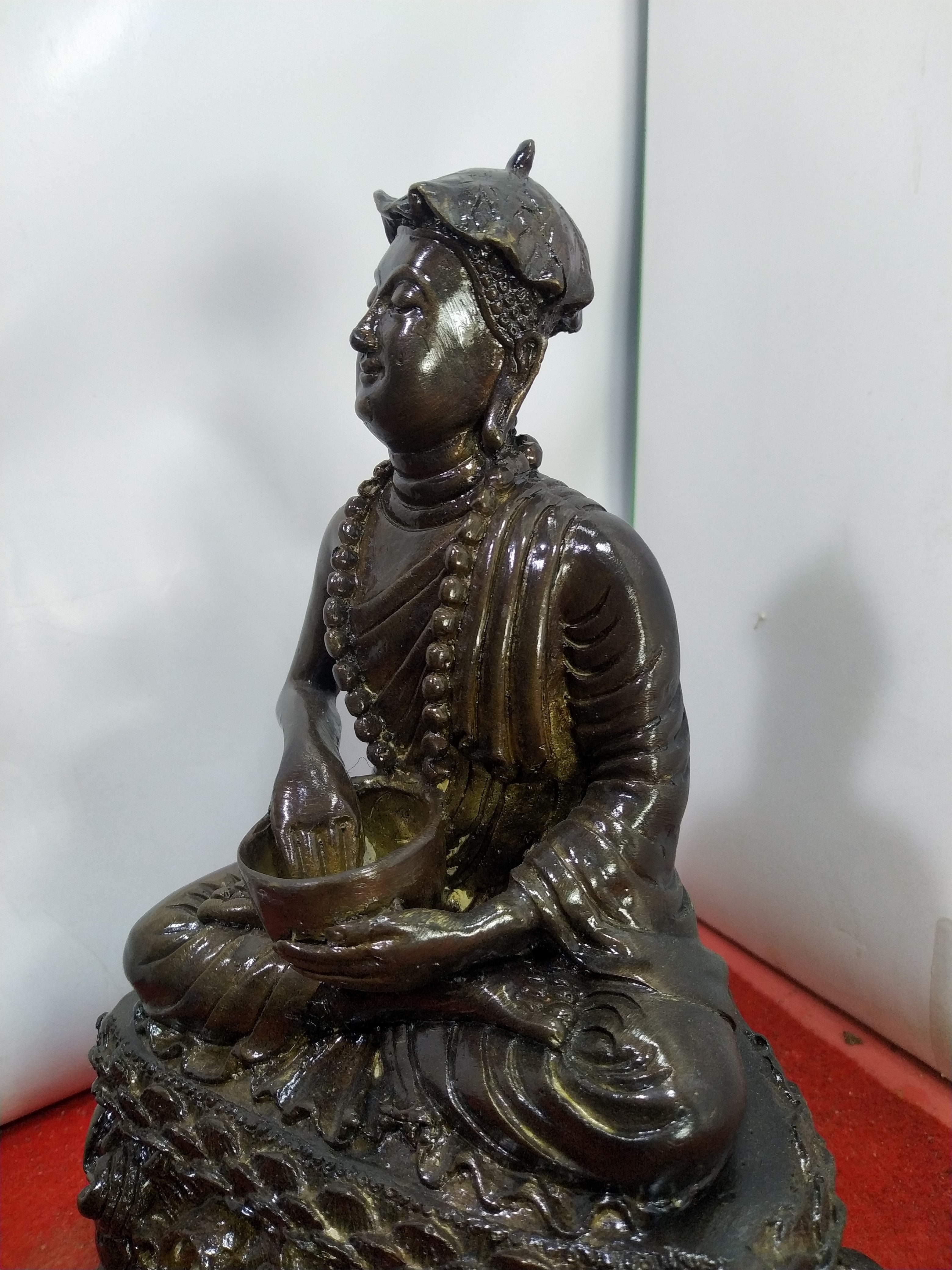 พระอุปคุต ปางจกบาตรหยุดตะวัน ฐาน 6 นิ้ว ด้านหลังลายมังกร