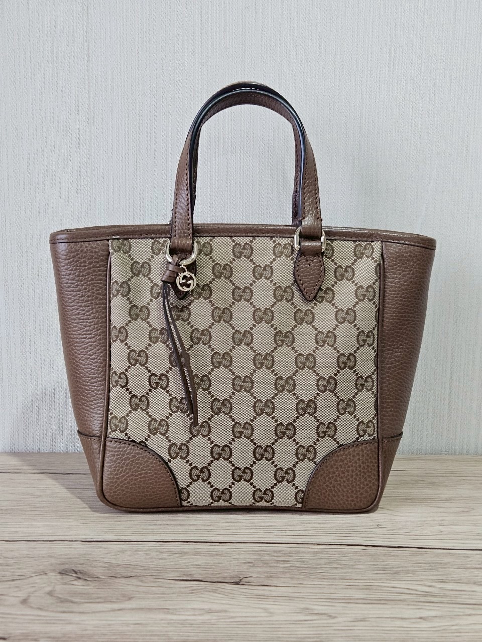 Gucci Bree Tote สีน้ำตาล