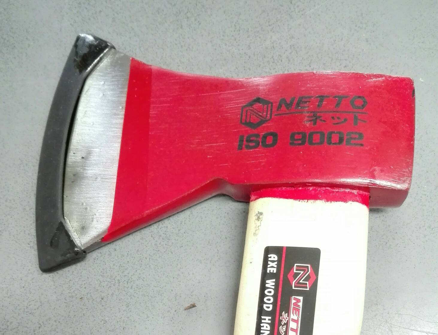 ขวานด้ามไม้ เหล็กหล่อ