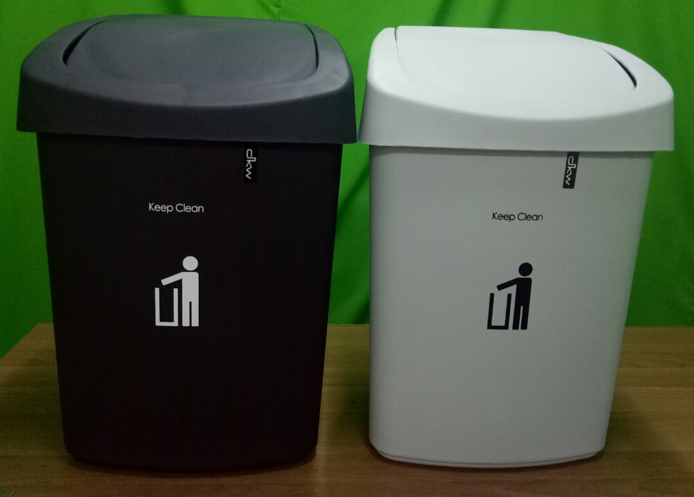 ถังขยะทรงเหลี่ยม ฝาสวิง 25 ลิตร