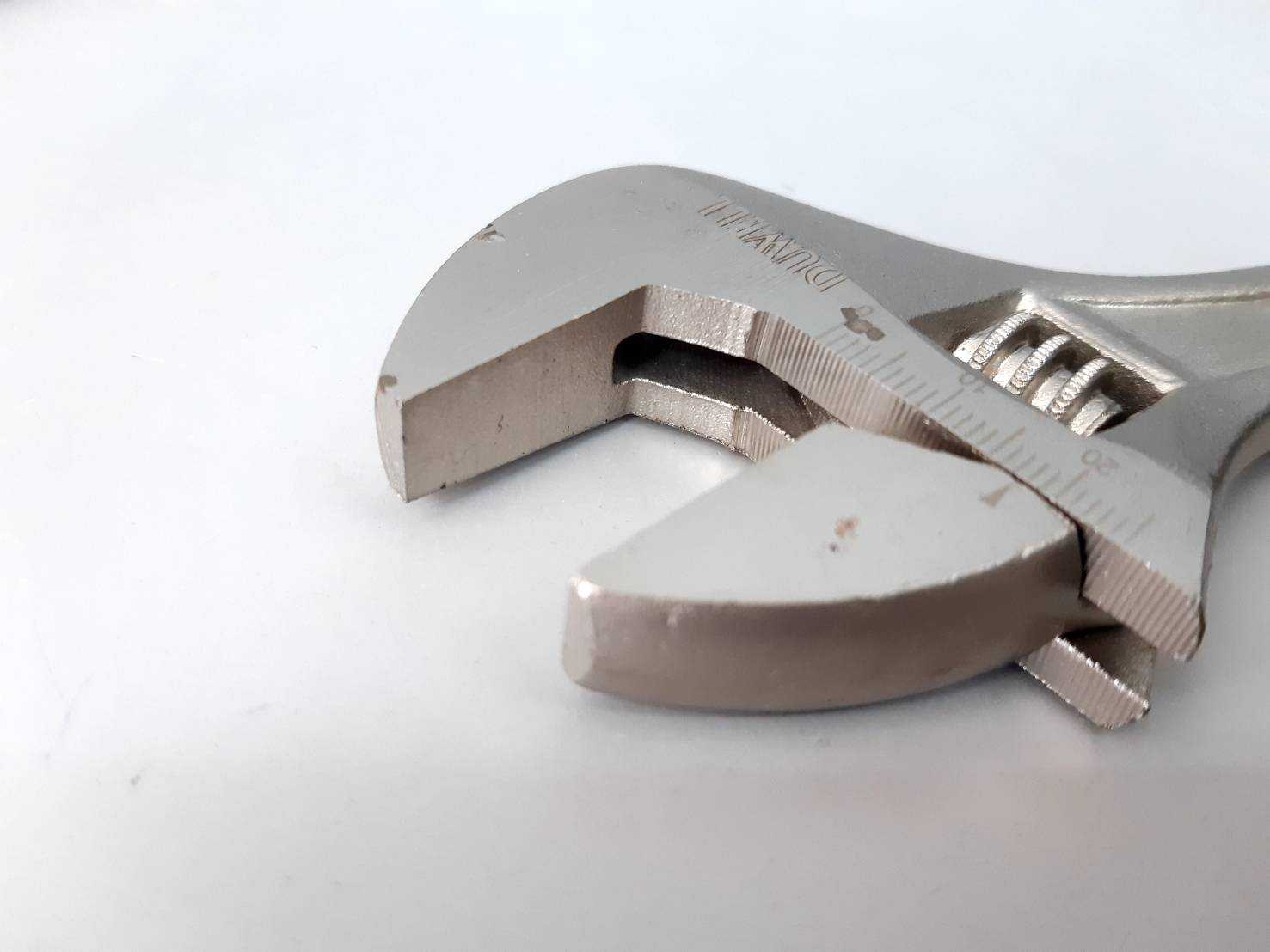 ประแจเลื่อน Duwell 10"