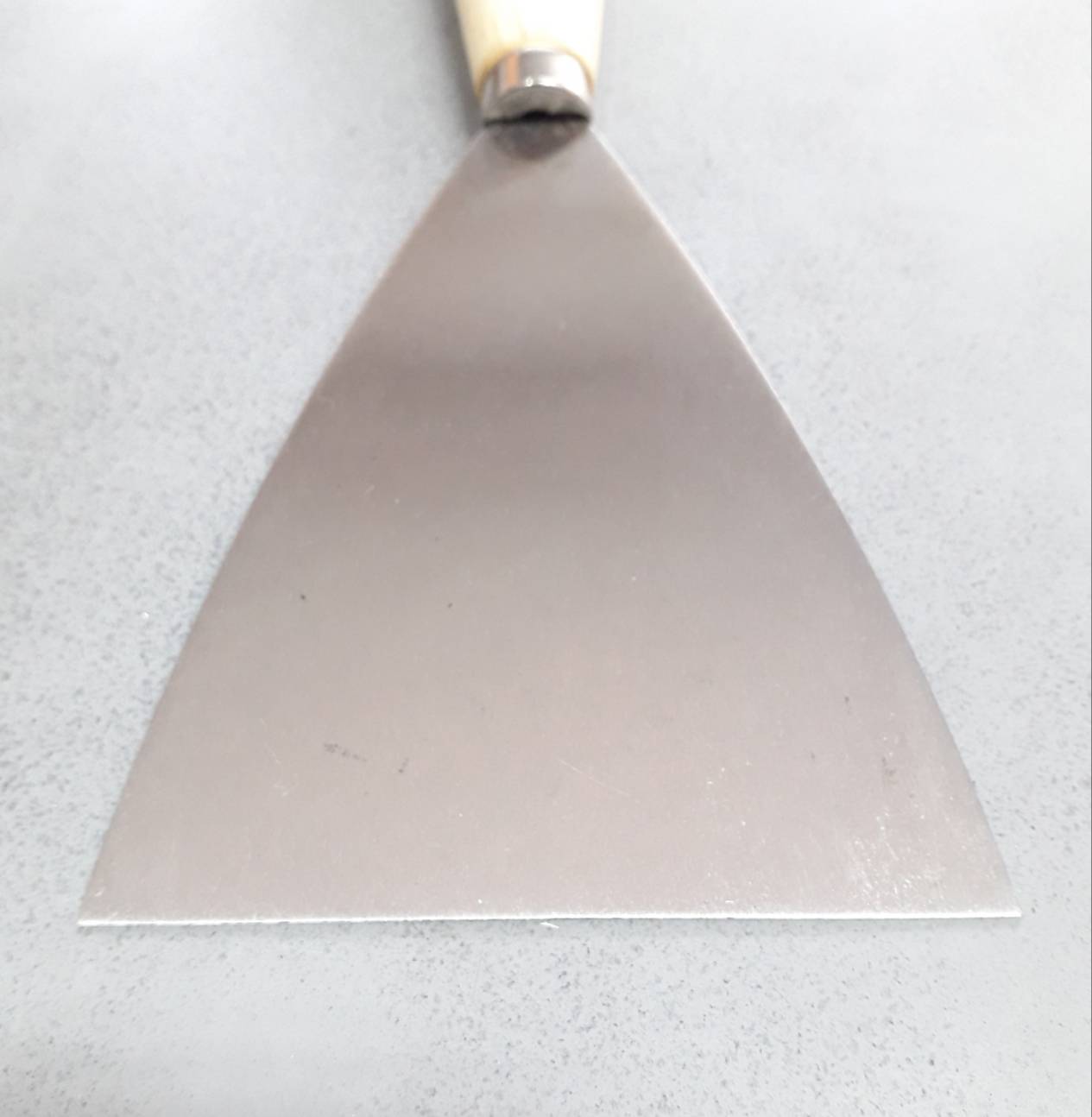 เกียงโป้วสีรุ่นประหยัด (คละสี) ด้ามไม้/ด้ามพลาสติก