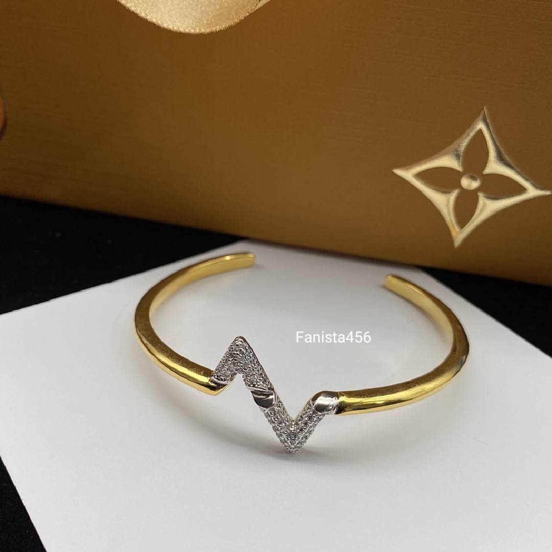 กำไล LV ข้อมือ lv งาน hiend