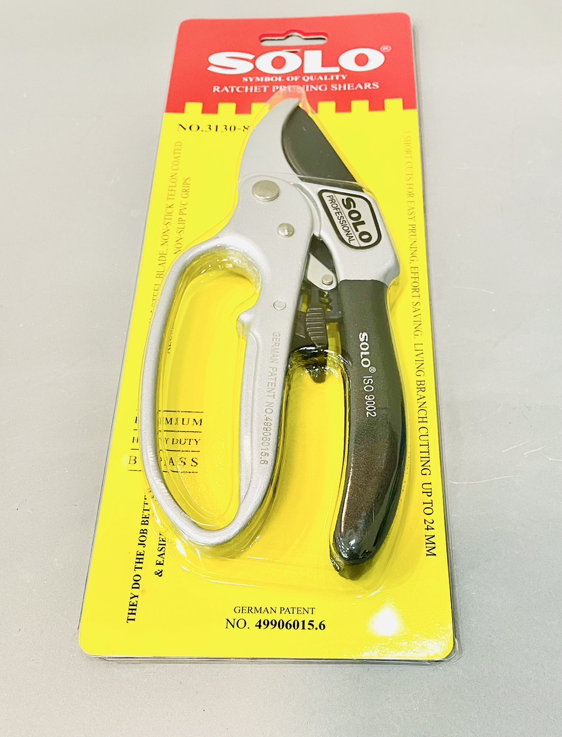 กรรไกรตัดกิ่งไม้ 3จังหวะ Solo 8" No.3130-8