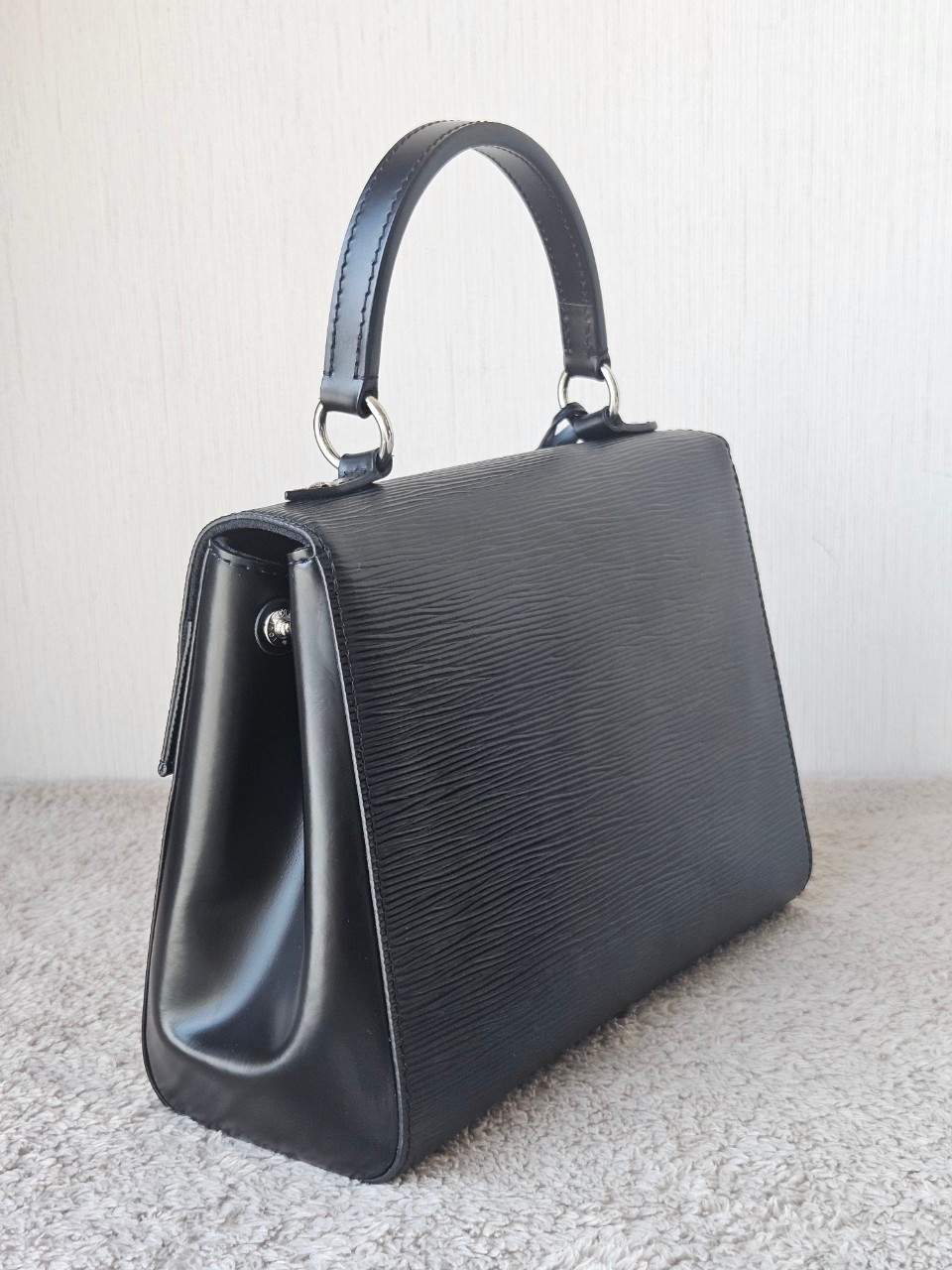 LV M41312 Cluny BB EPI microchip