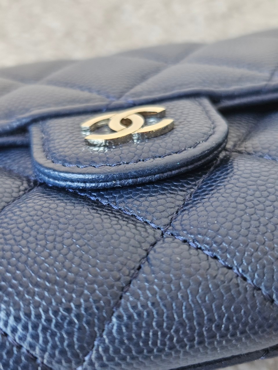 Chanel Sarah Navy wallet holo31