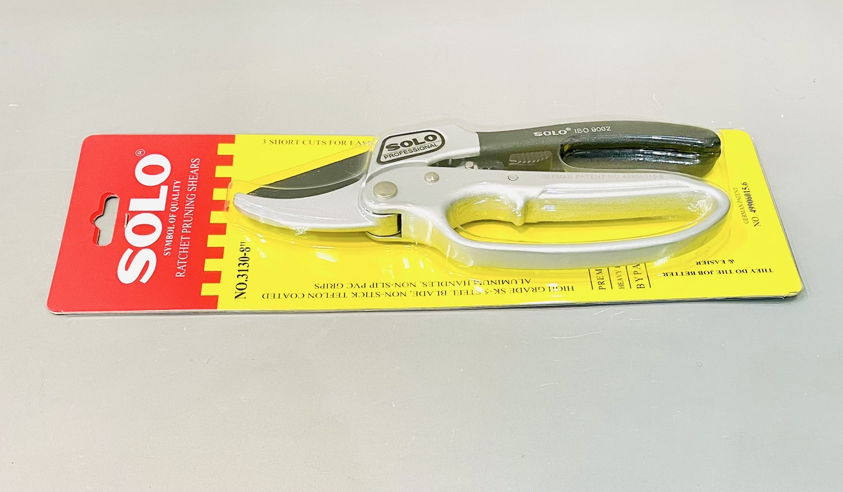 กรรไกรตัดกิ่งไม้ 3จังหวะ Solo 8" No.3130-8