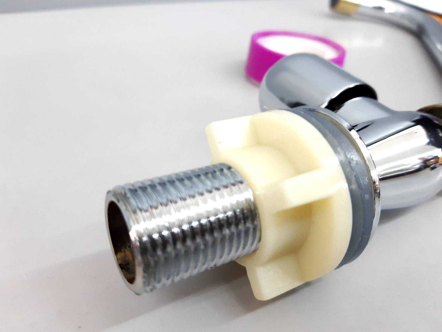 ก็อกอัดแผงซิงค์ยืนหัวทอง SG-006