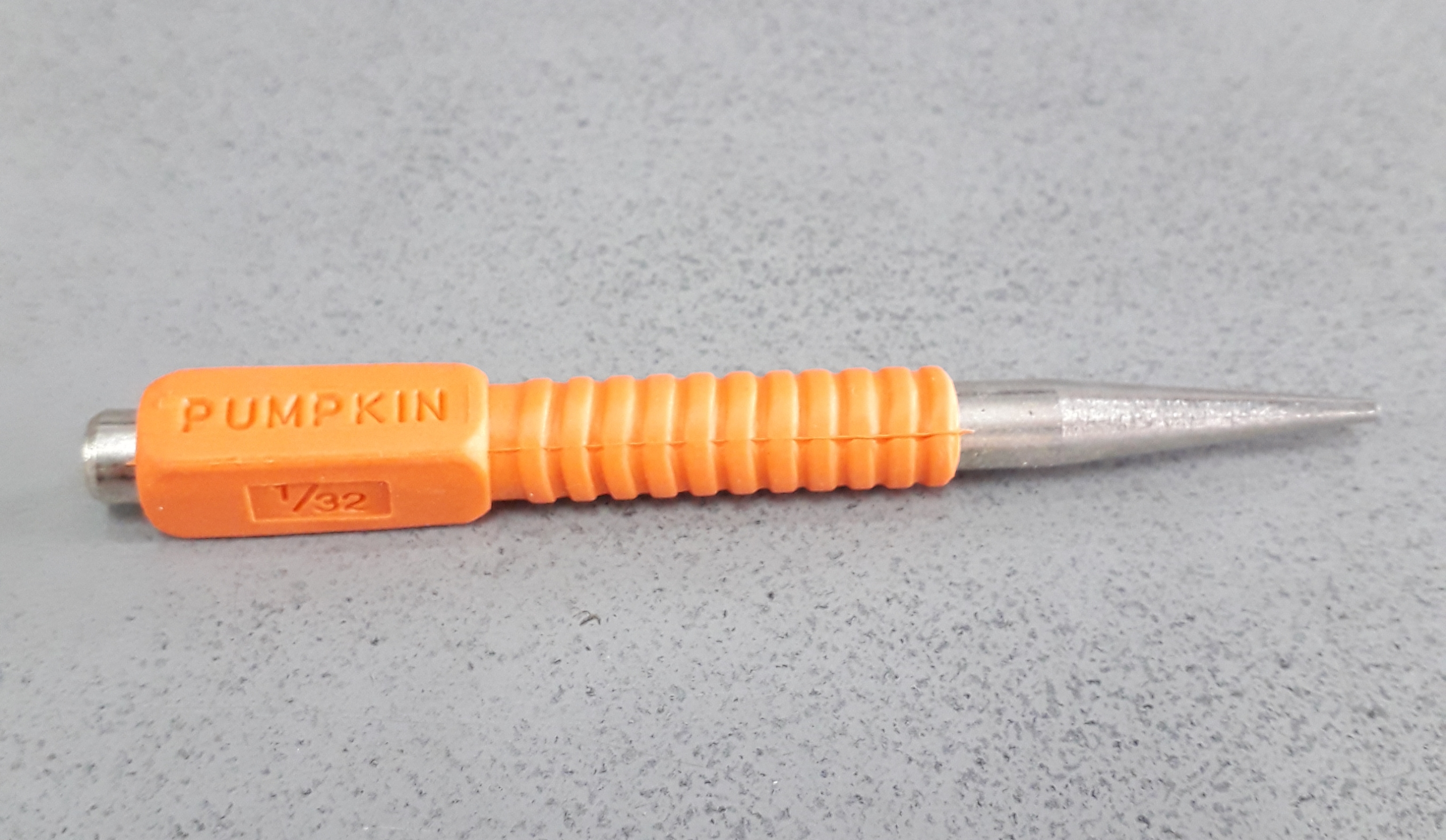 เหล็กส่งตะปูหุ้มยาง PUMPKIN