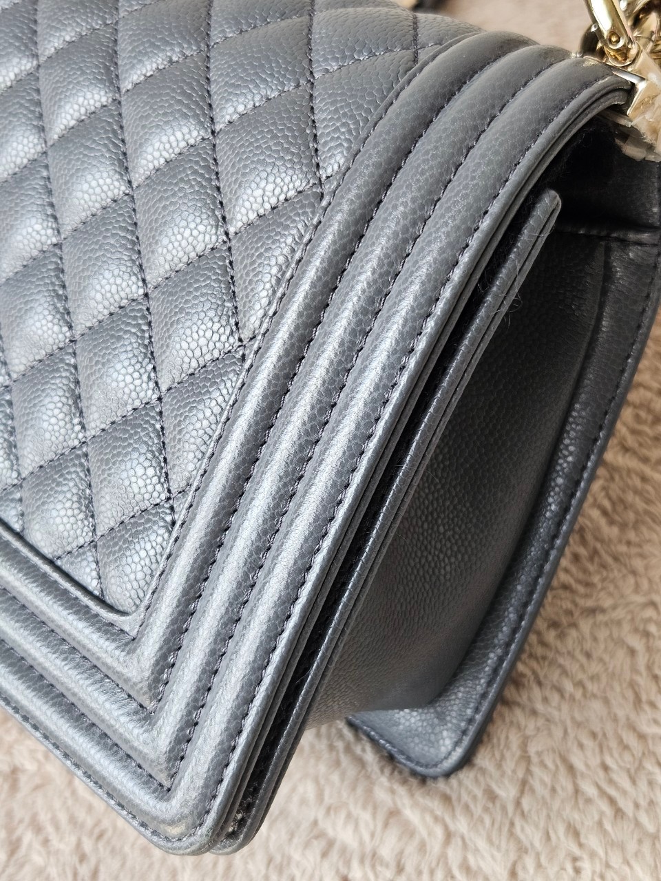 Chanel Boy 10 Cavier SHW สีเทา Microchip