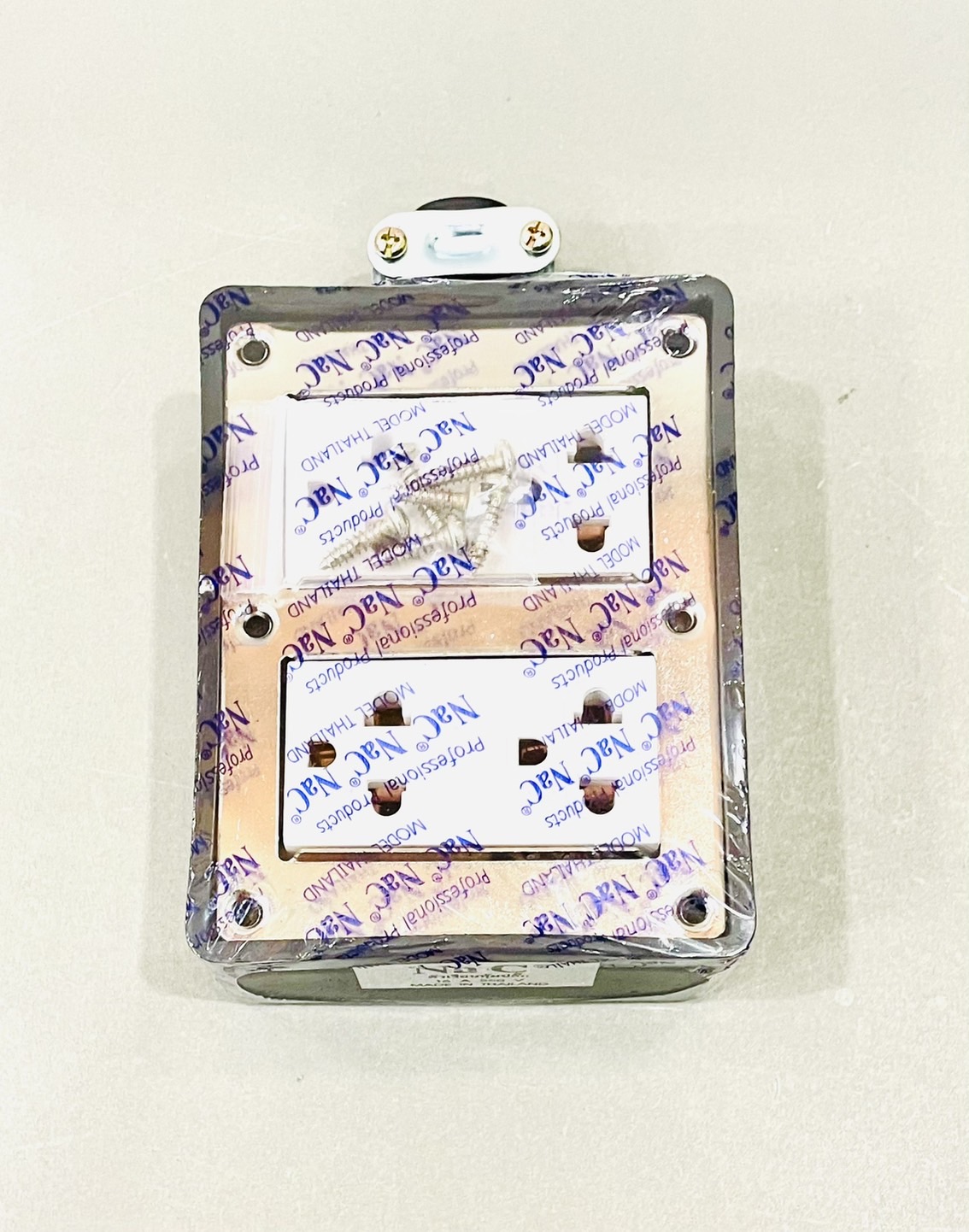 บ็อกยางกันกระแทก (ปลั๊กกราวน์คู่หุ้มยาง)