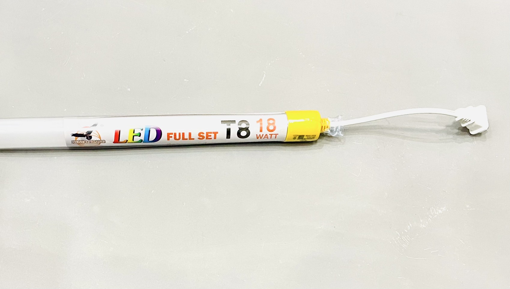 หลอดนีออน LED 18w พร้อมปลั๊กเสียบ