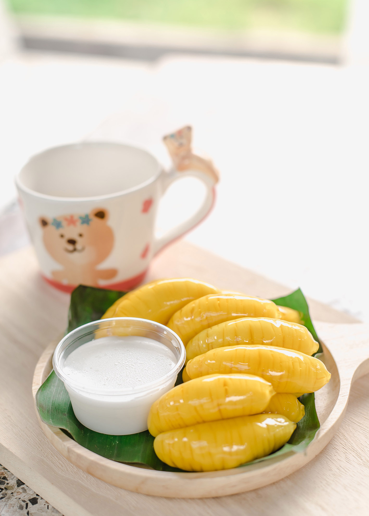 ลูกชุบกล้วยไข่น้ำกะทิ