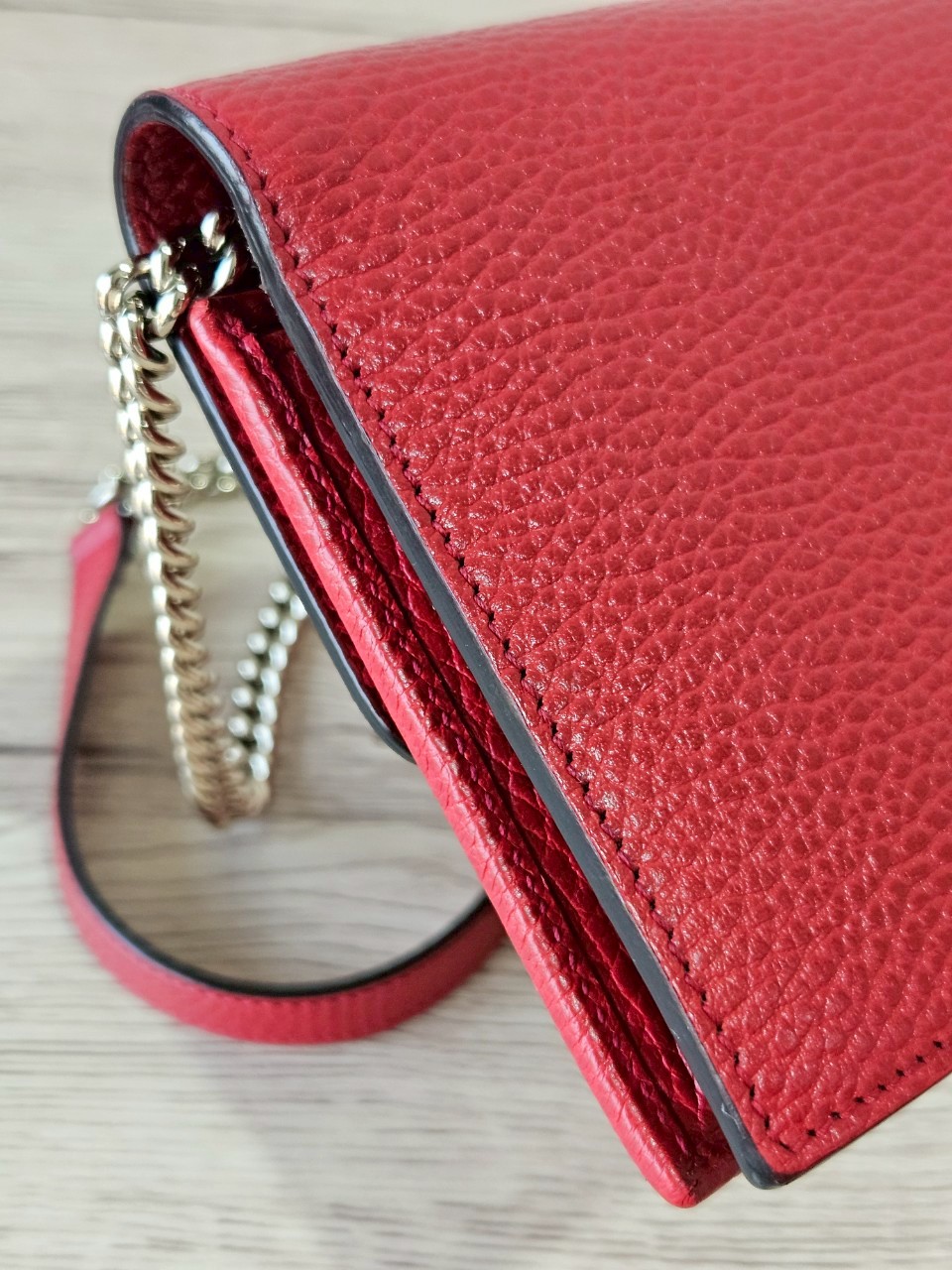 Gucci Interlock WOC สีแดง