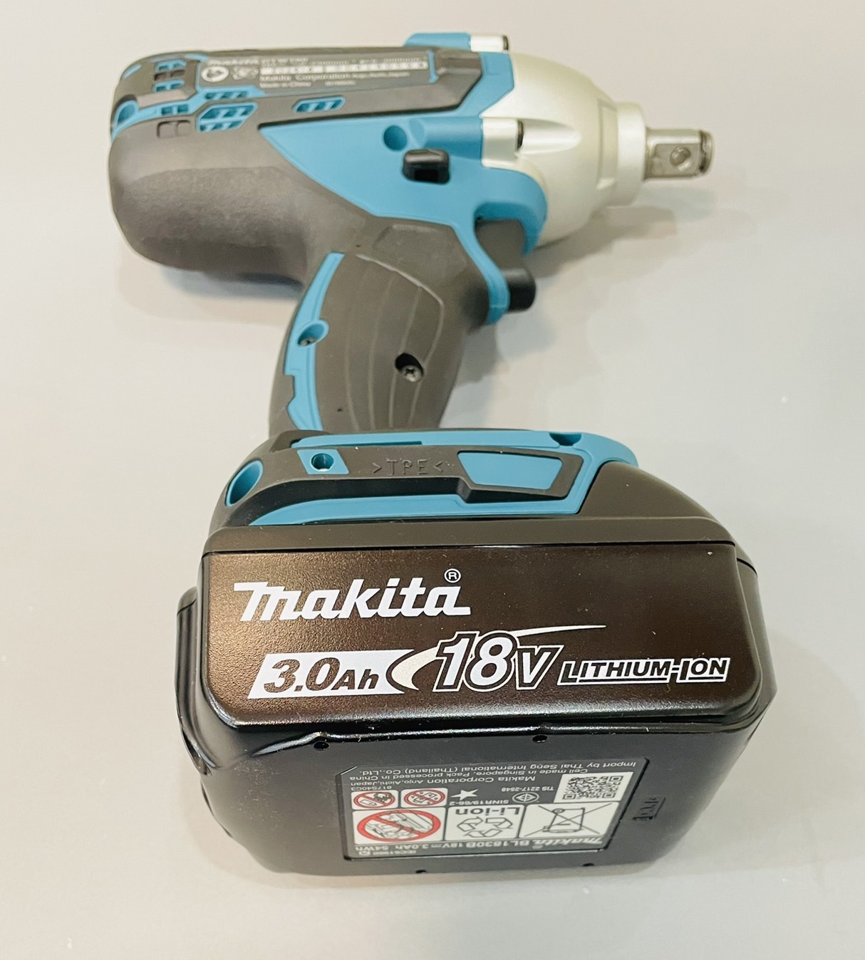 บล็อกไร้สาย 1/2" DTW190SF1J MAKITA